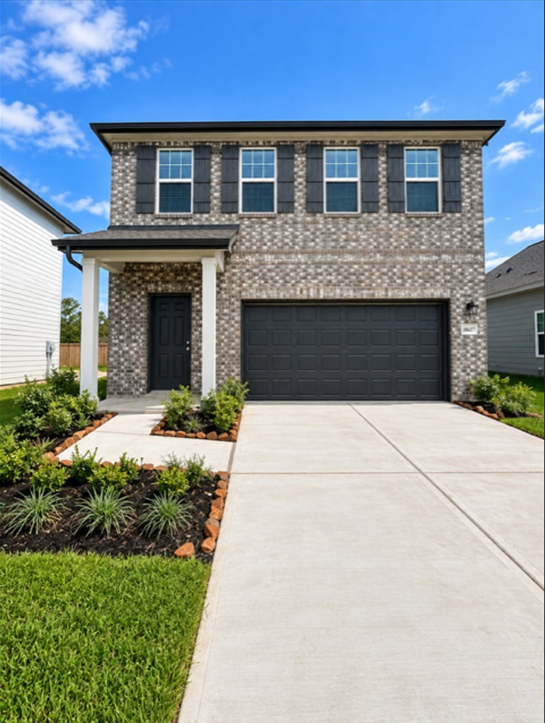 18637 Shauna Danielle Drive Property Photo 1