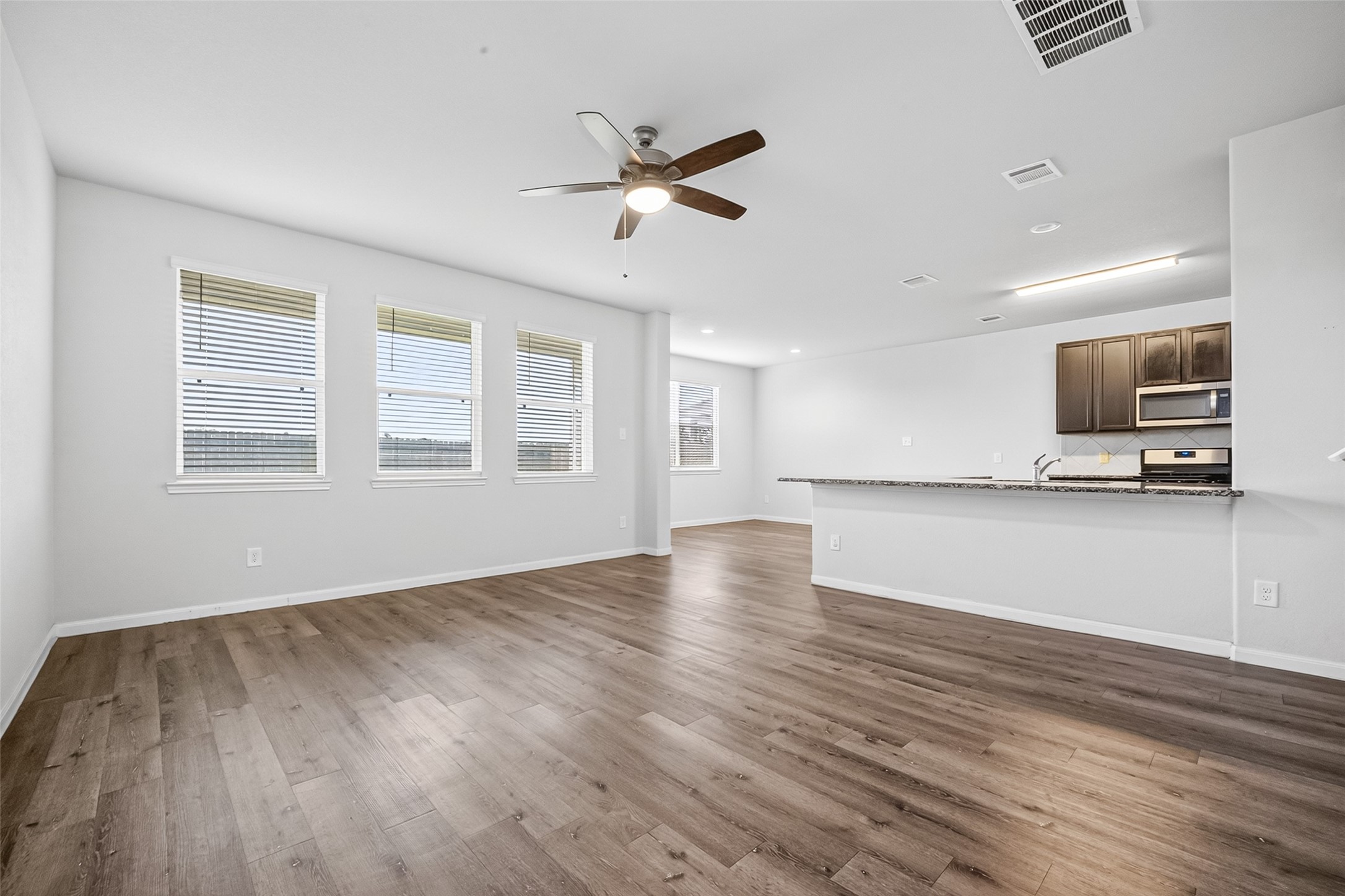 4818 Blue Jacaranda Way Property Photo 4