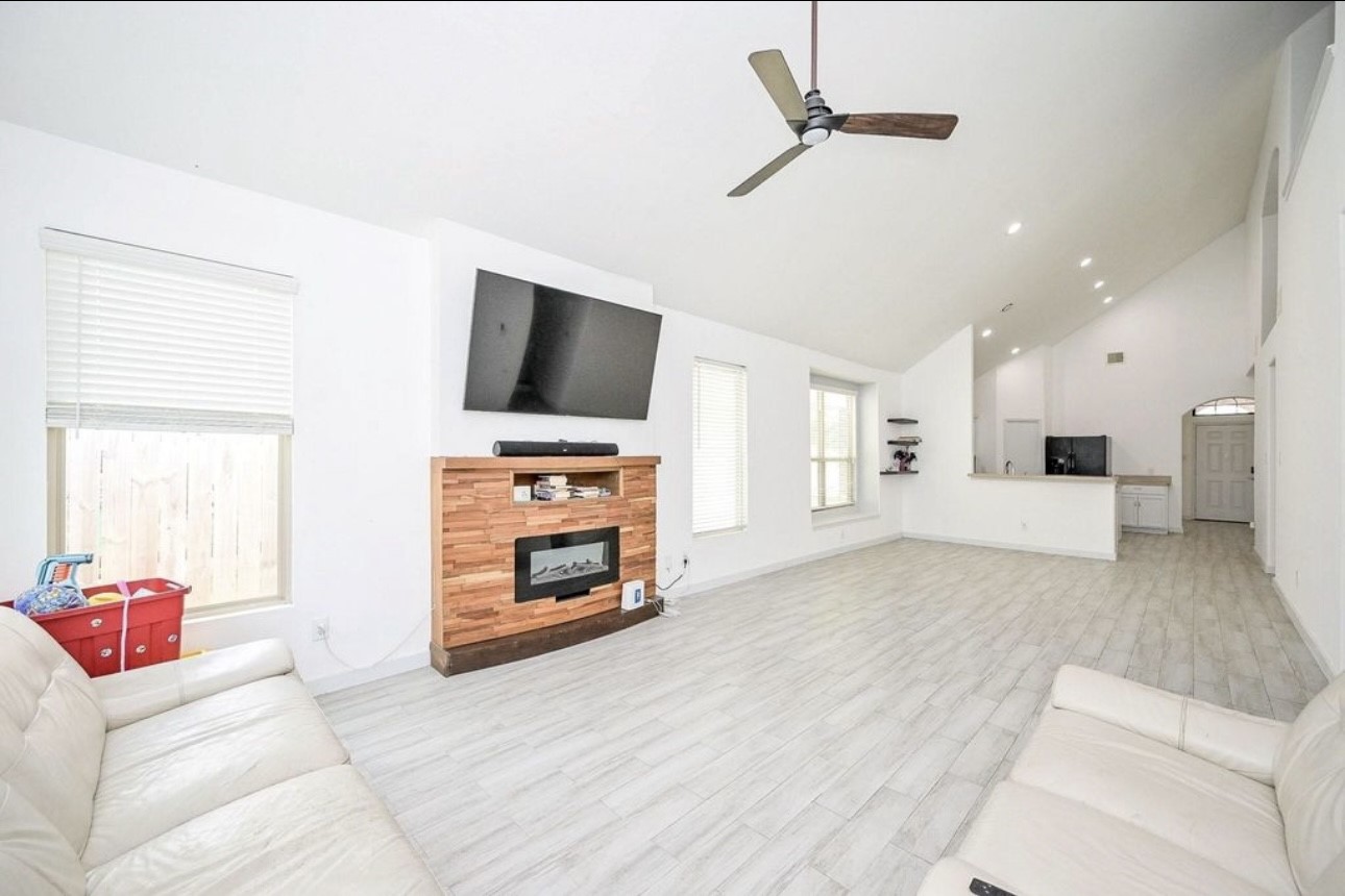 5519 Misted Jasmine Court Property Photo 13