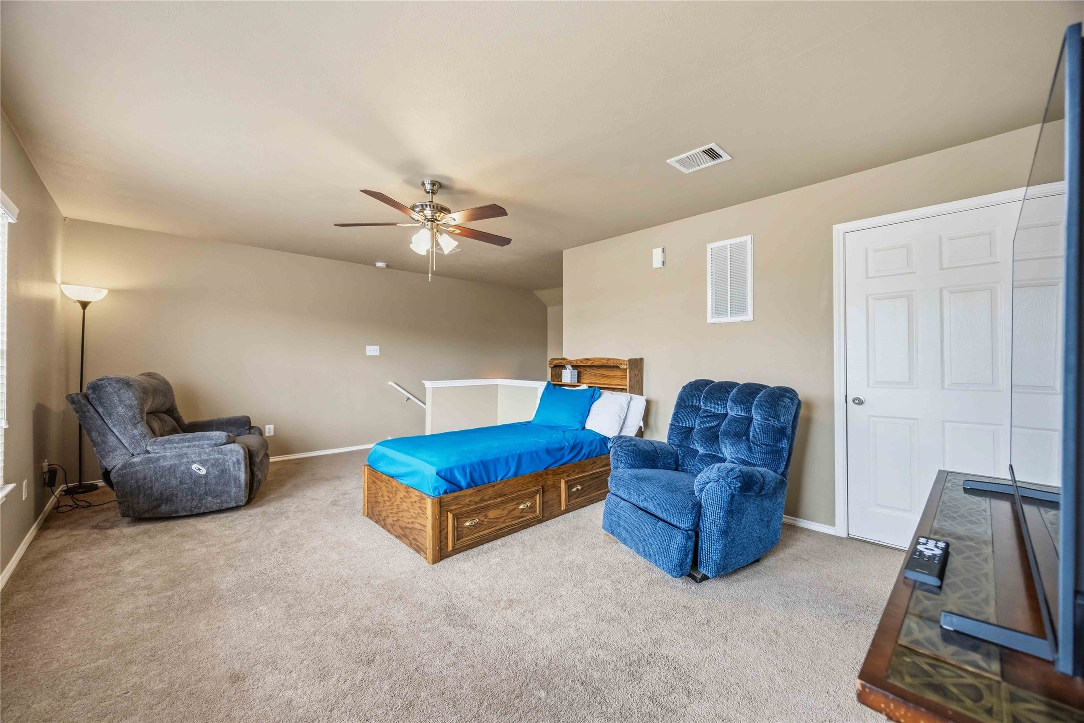 7014 Woodridge Row Drive Property Photo 11