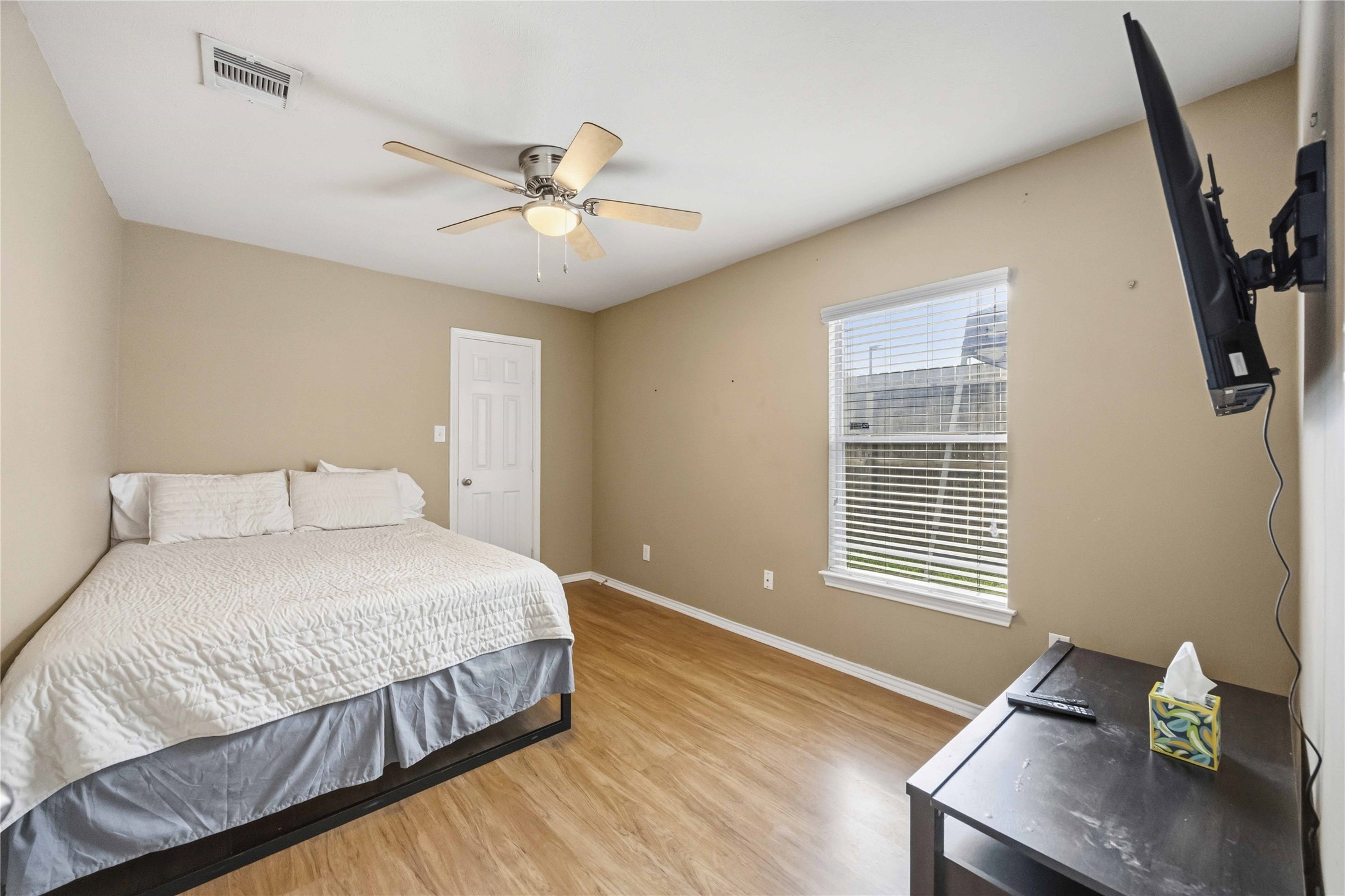 7014 Woodridge Row Drive Property Photo 15