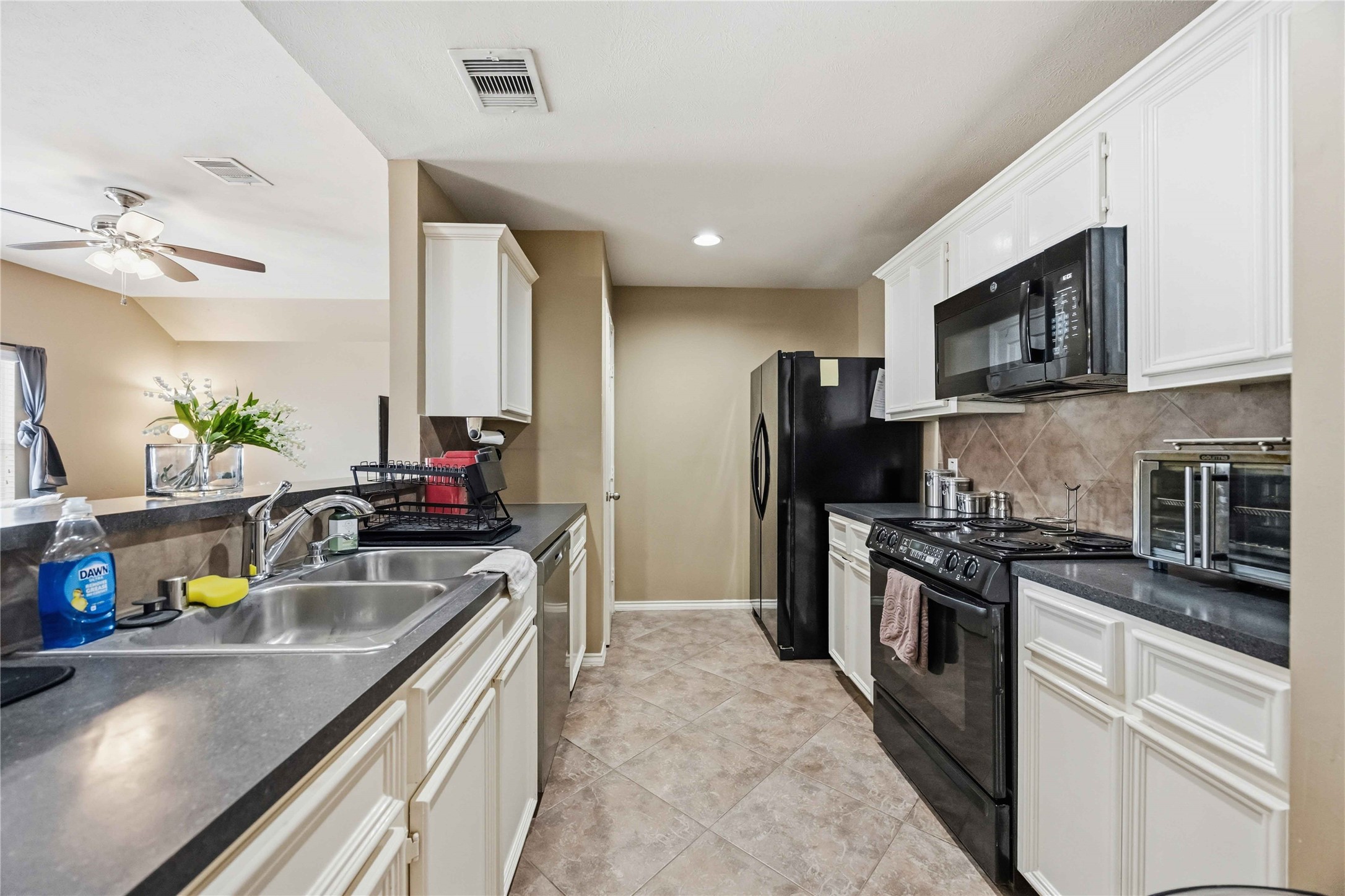 7014 Woodridge Row Drive Property Photo 16