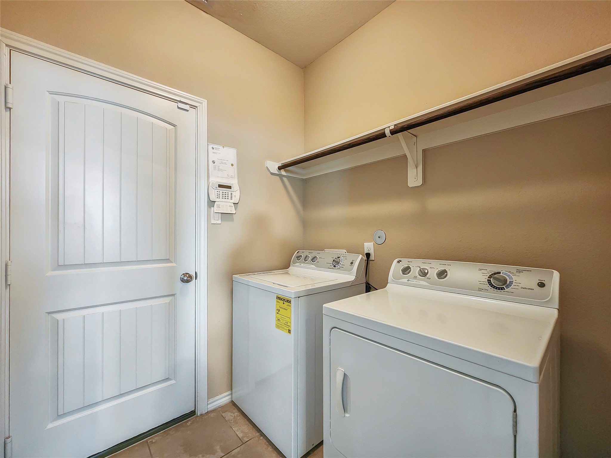 1746 Kilmory Court Property Photo 8