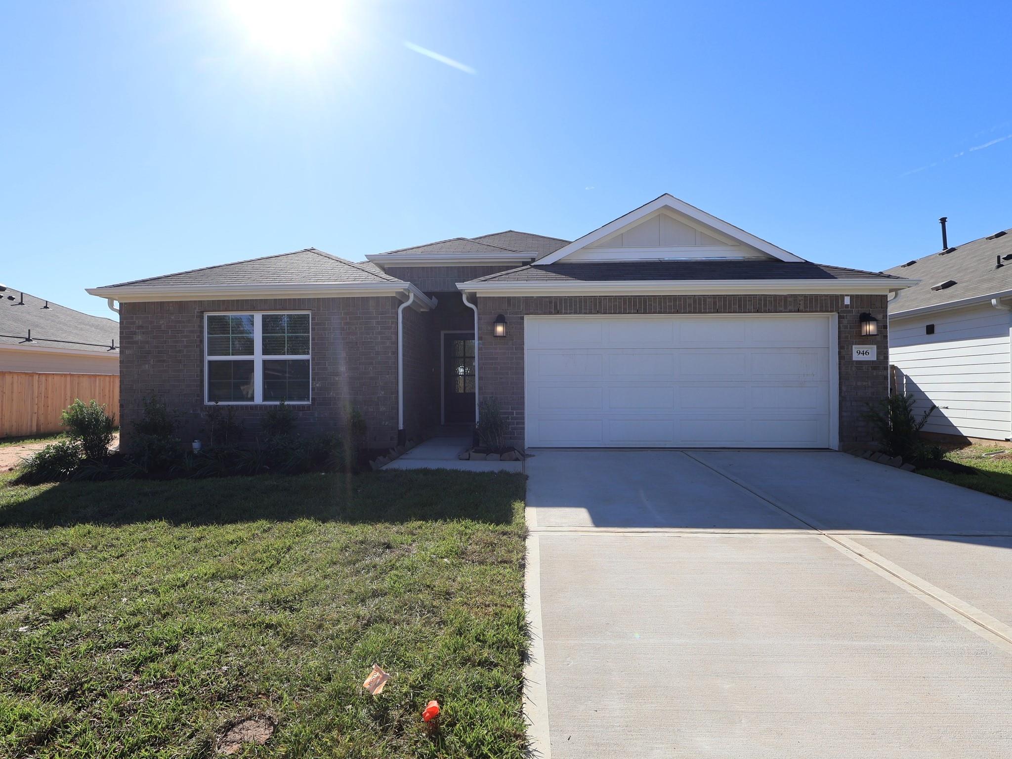 946 Garden Path Drive, Willis Tx 77378 Property Photo 1