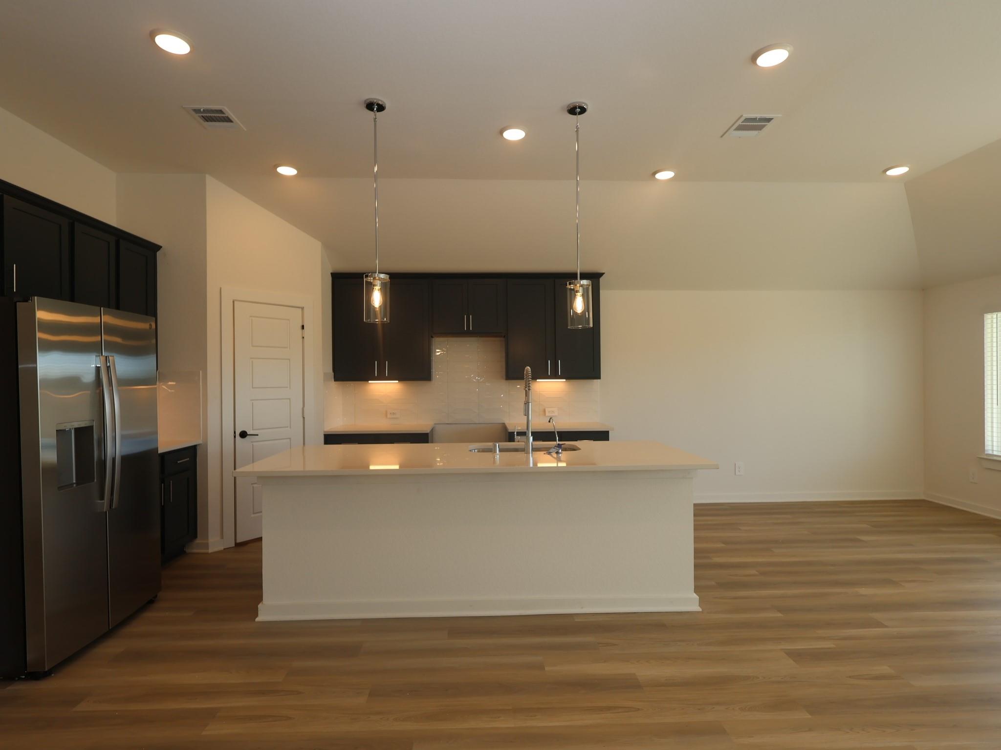 946 Garden Path Drive, Willis Tx 77378 Property Photo 5