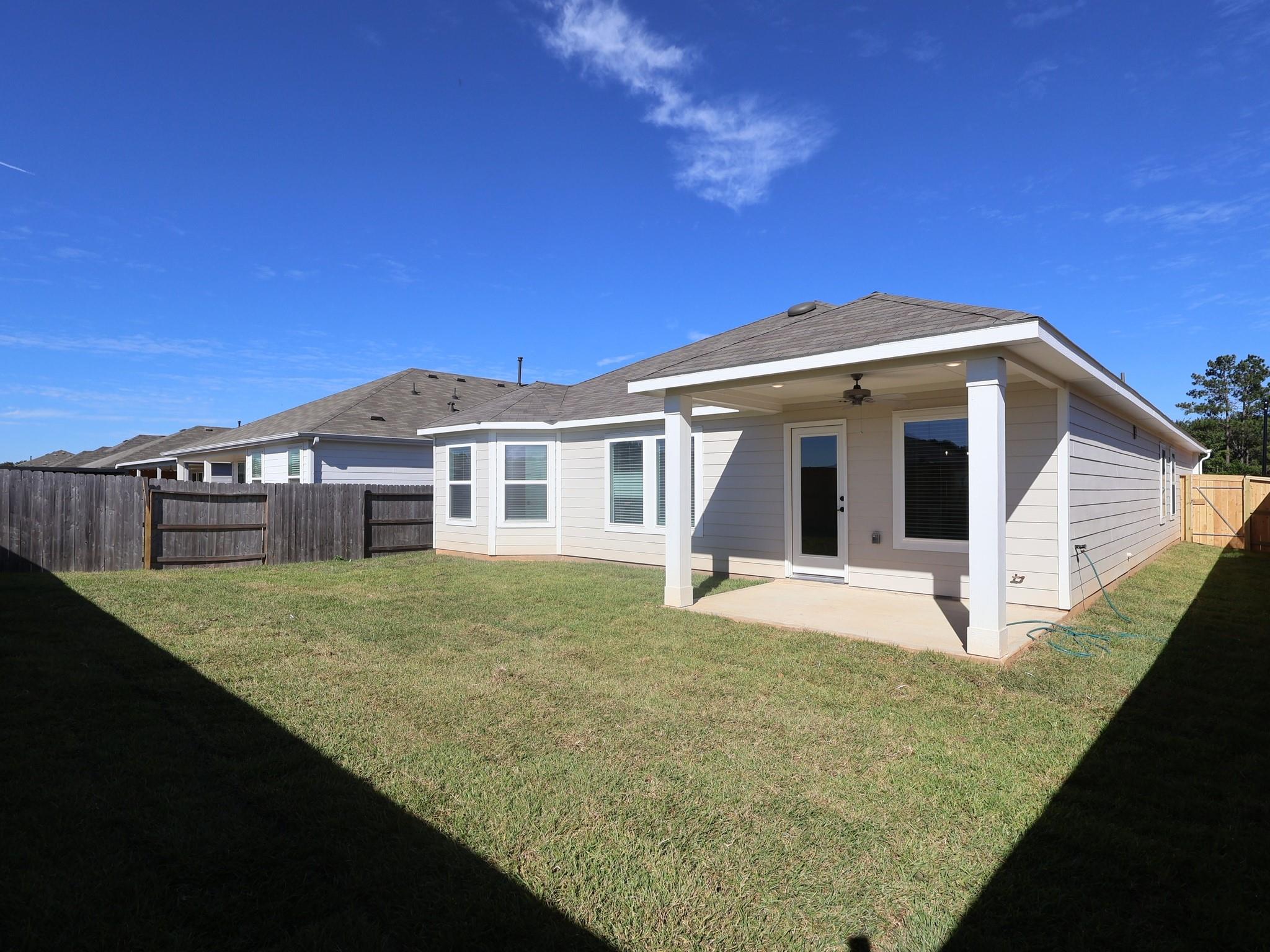 946 Garden Path Drive, Willis Tx 77378 Property Photo 18