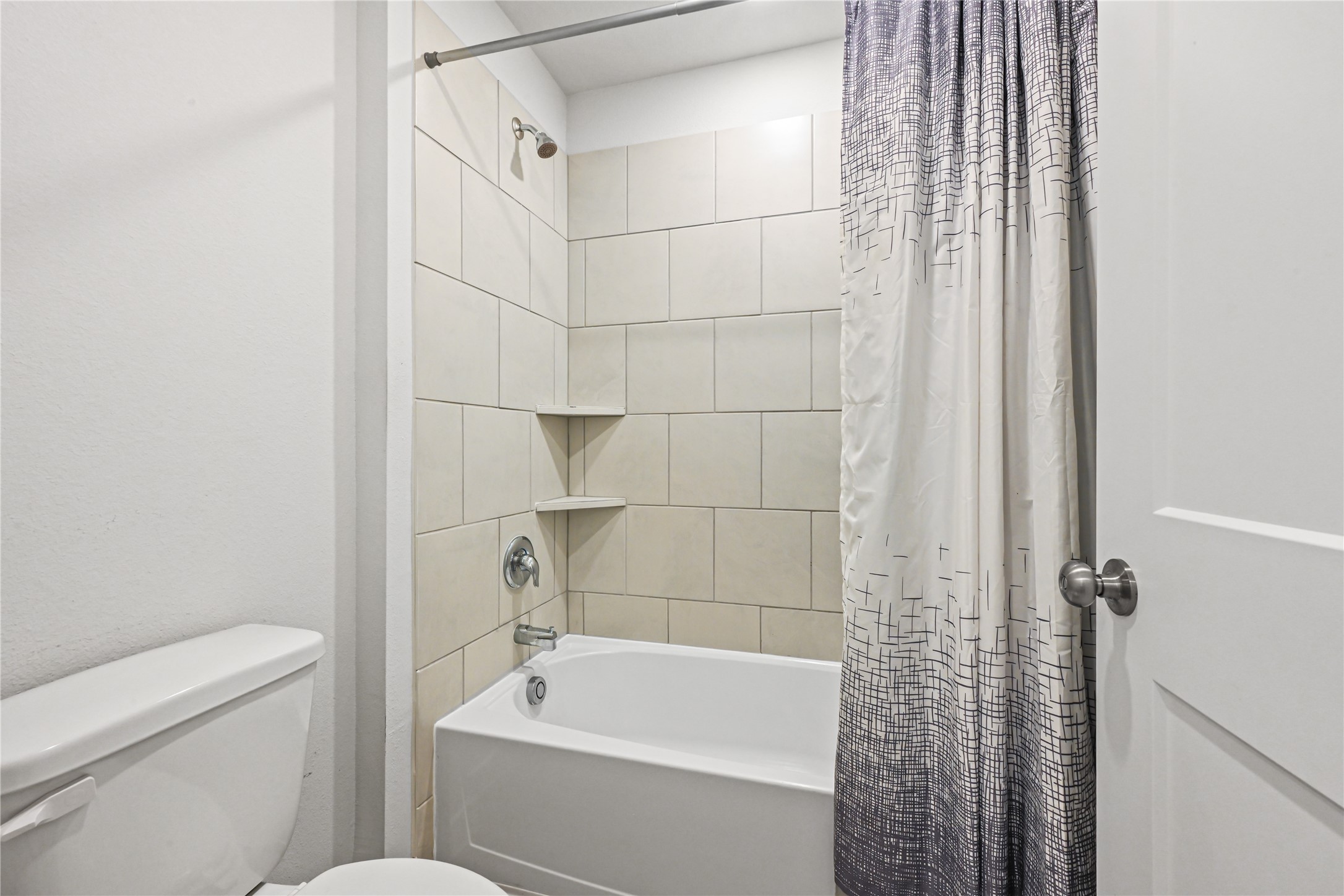 820 Westpointe Drive Property Photo 21