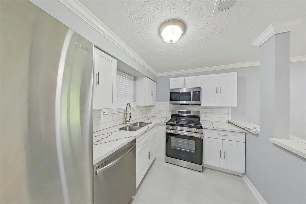 4002 Prudence Drive Property Photo 3