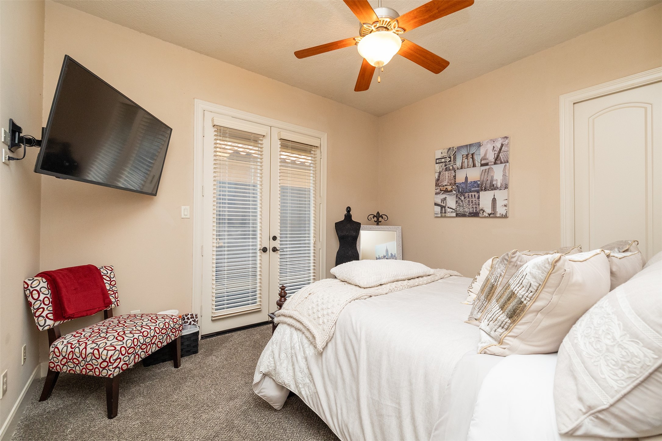 3023 Serena Vista Way Property Photo 28