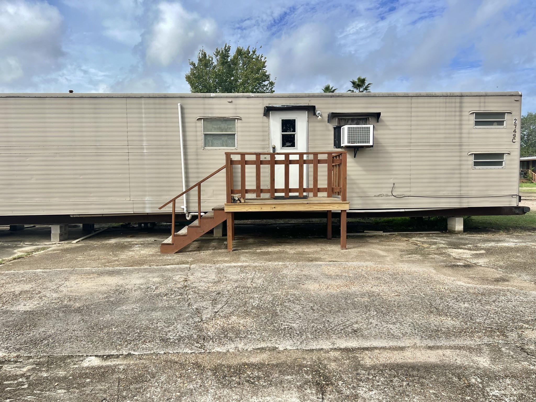 2749 Wagon Trail Road Property Photo 4