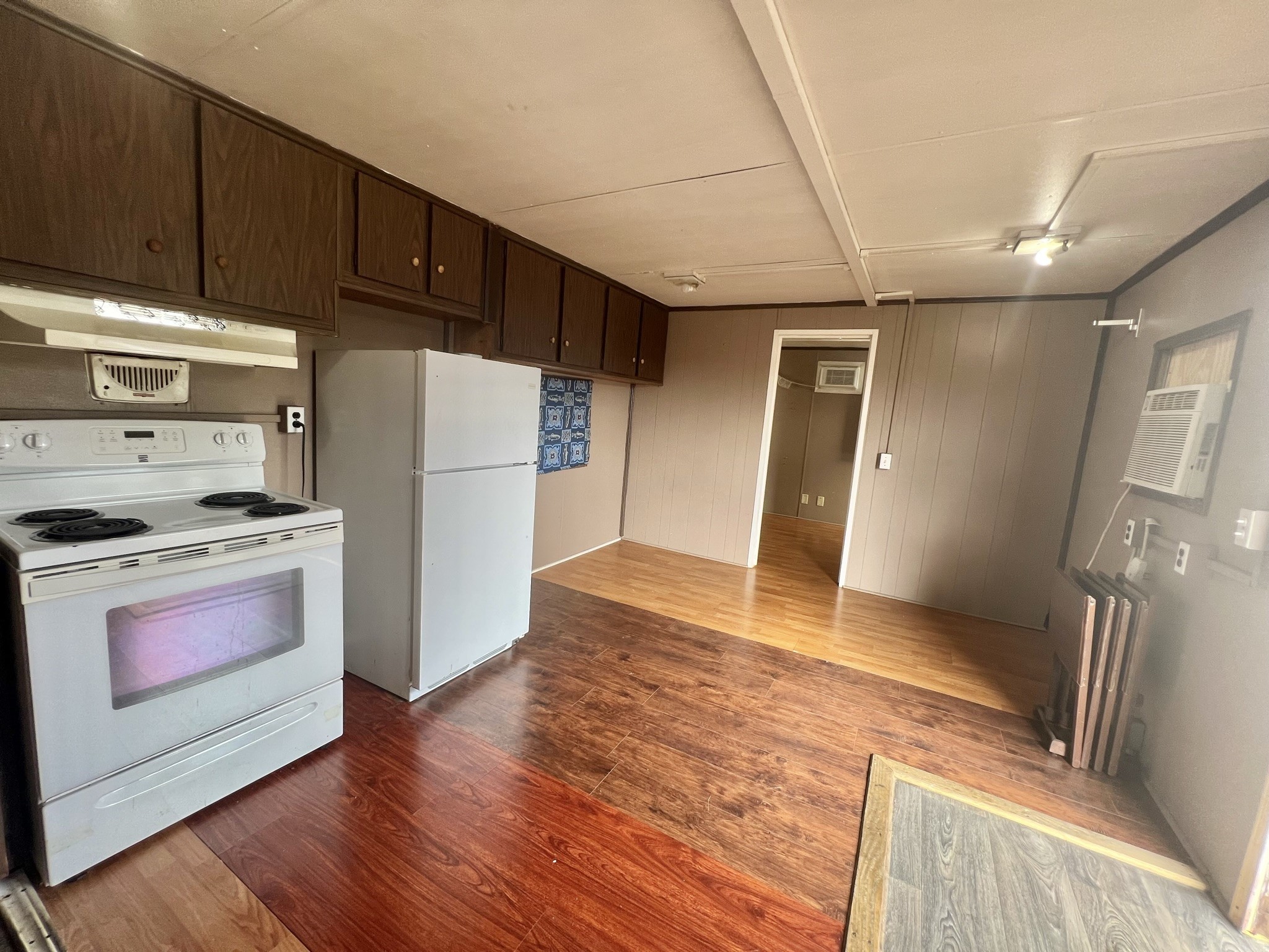 2749 Wagon Trail Road Property Photo 8