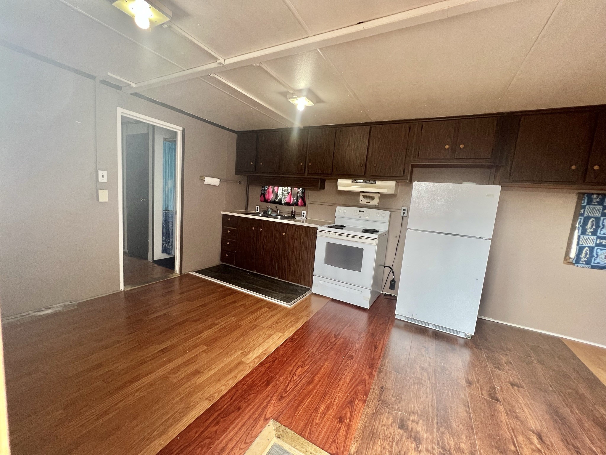 2749 Wagon Trail Road Property Photo 11