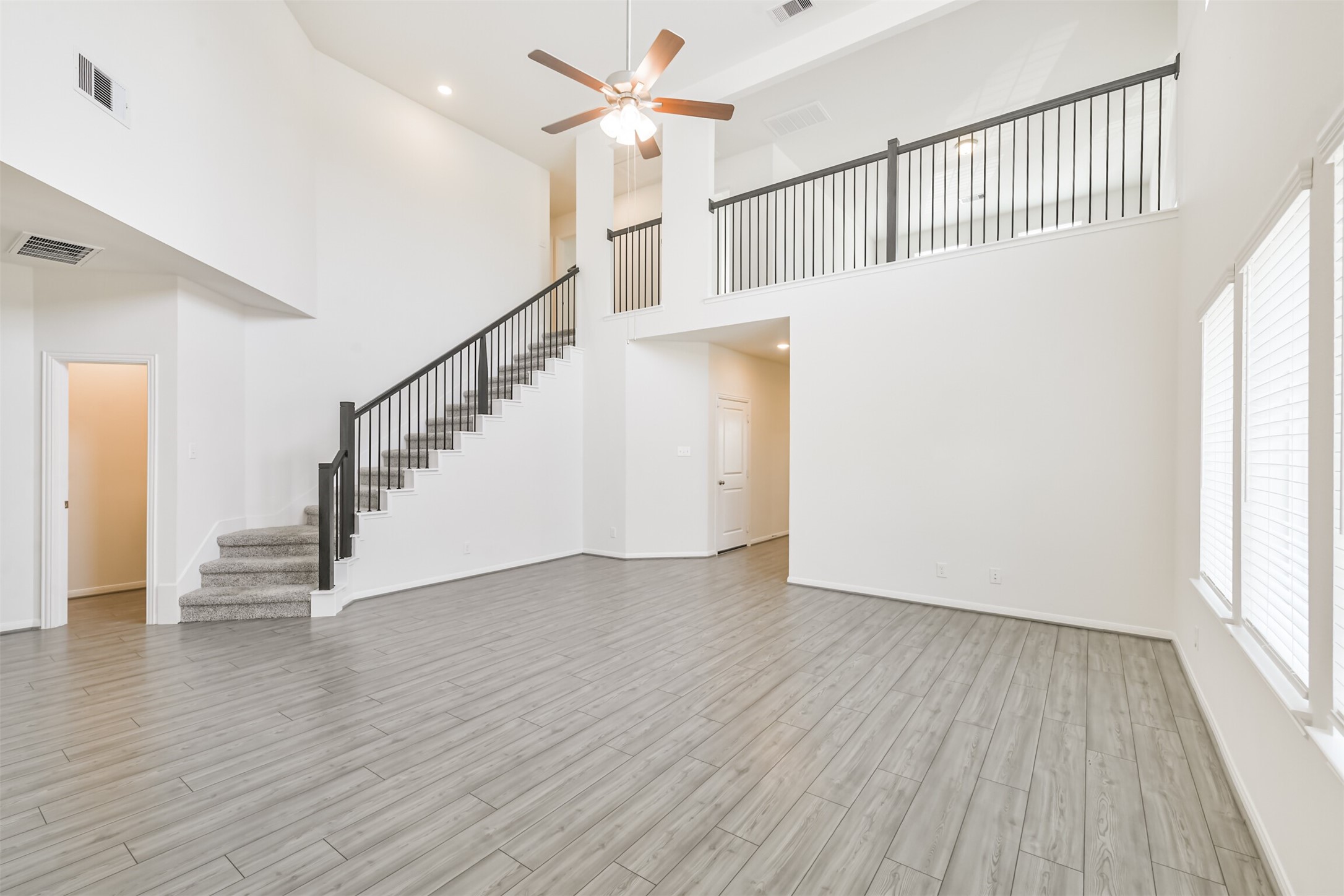 30812 Willow Green Lane Property Photo 15
