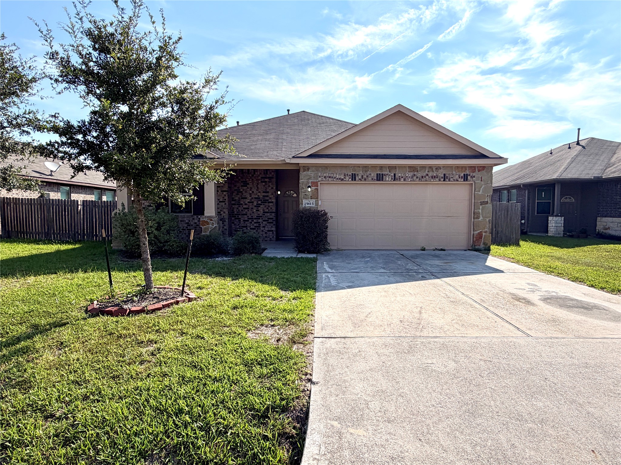 15613 All Star Drive Property Photo 2