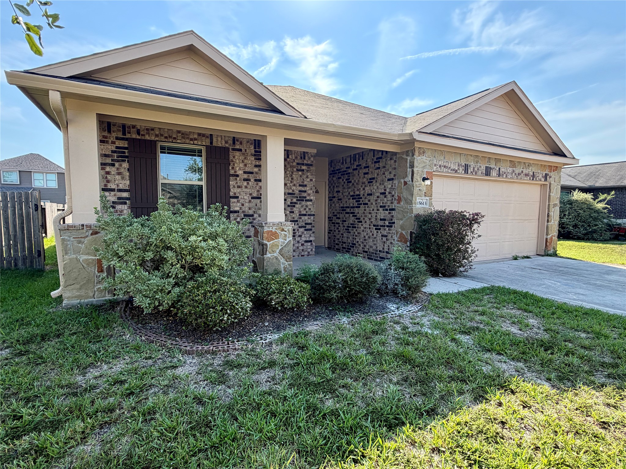15613 All Star Drive Property Photo 3