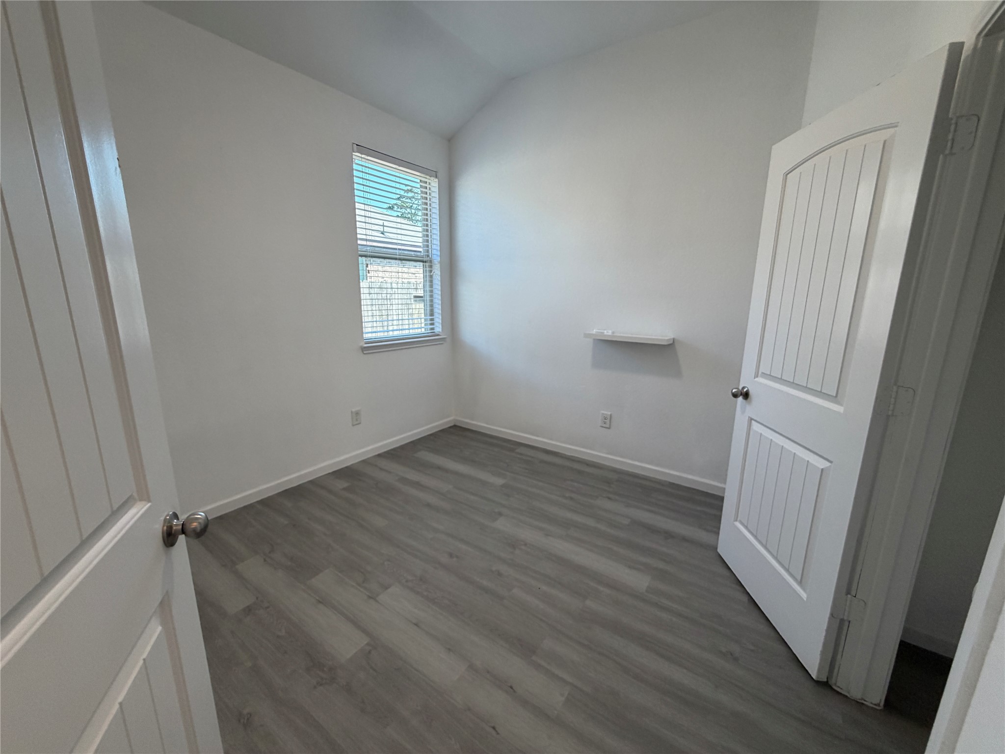 15613 All Star Drive Property Photo 23