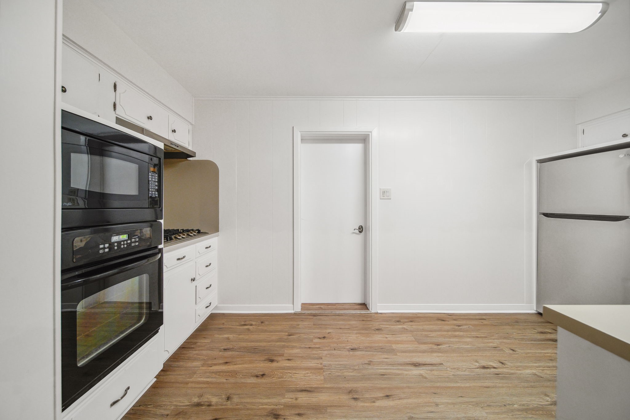 2019 N Thompson Street A Property Photo 3