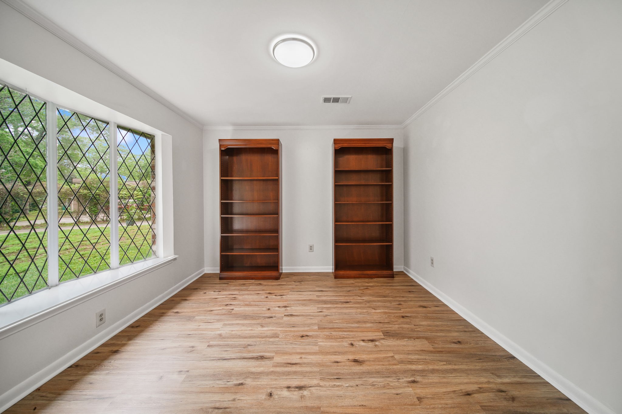 2019 N Thompson Street A Property Photo 6