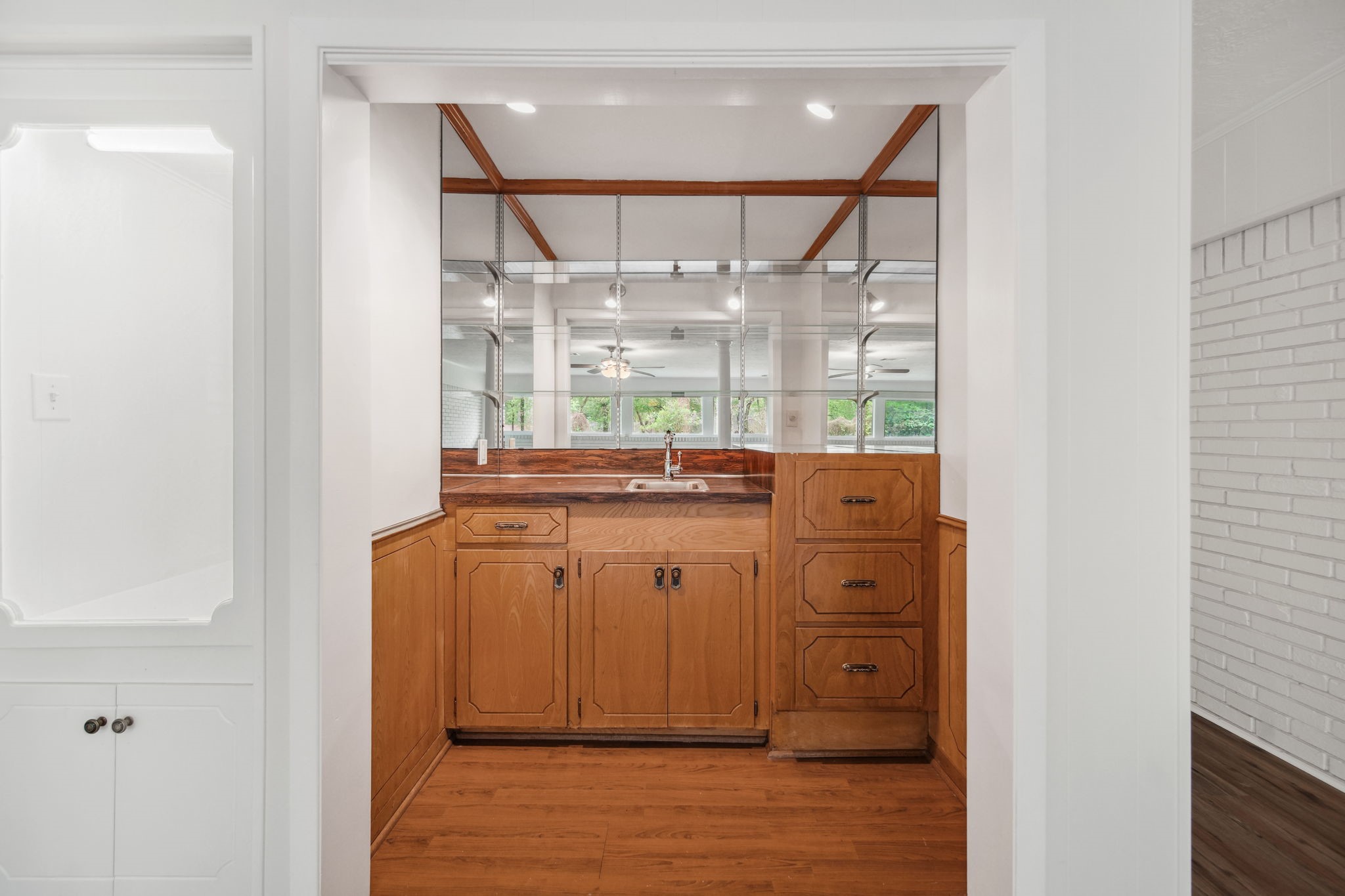 2019 N Thompson Street A Property Photo 8