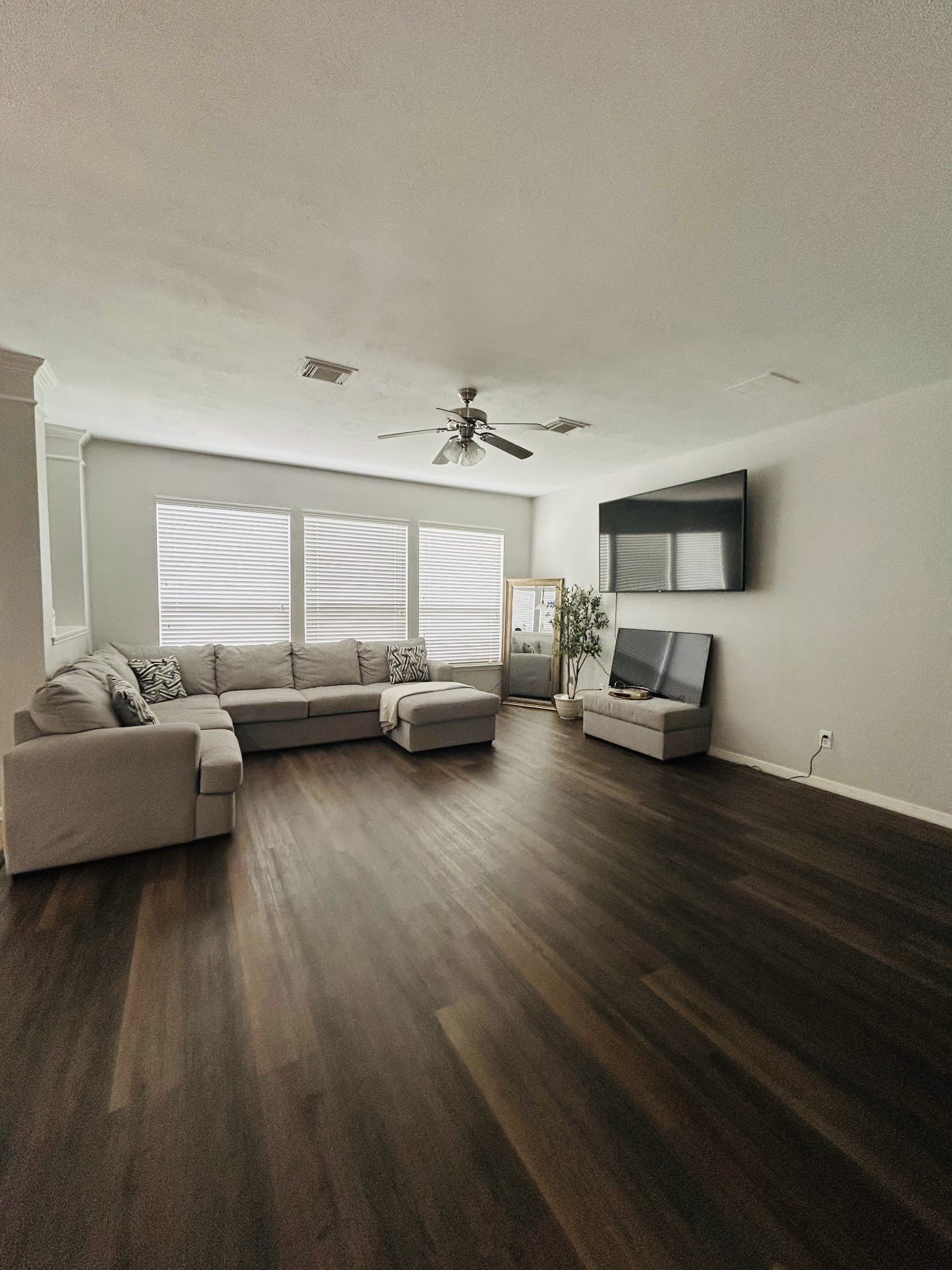 18902 Cluster Oaks Drive Property Photo 6