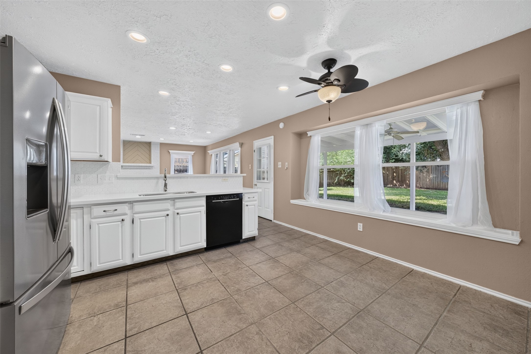 3507 Santa Rosa Lane Property Photo 6