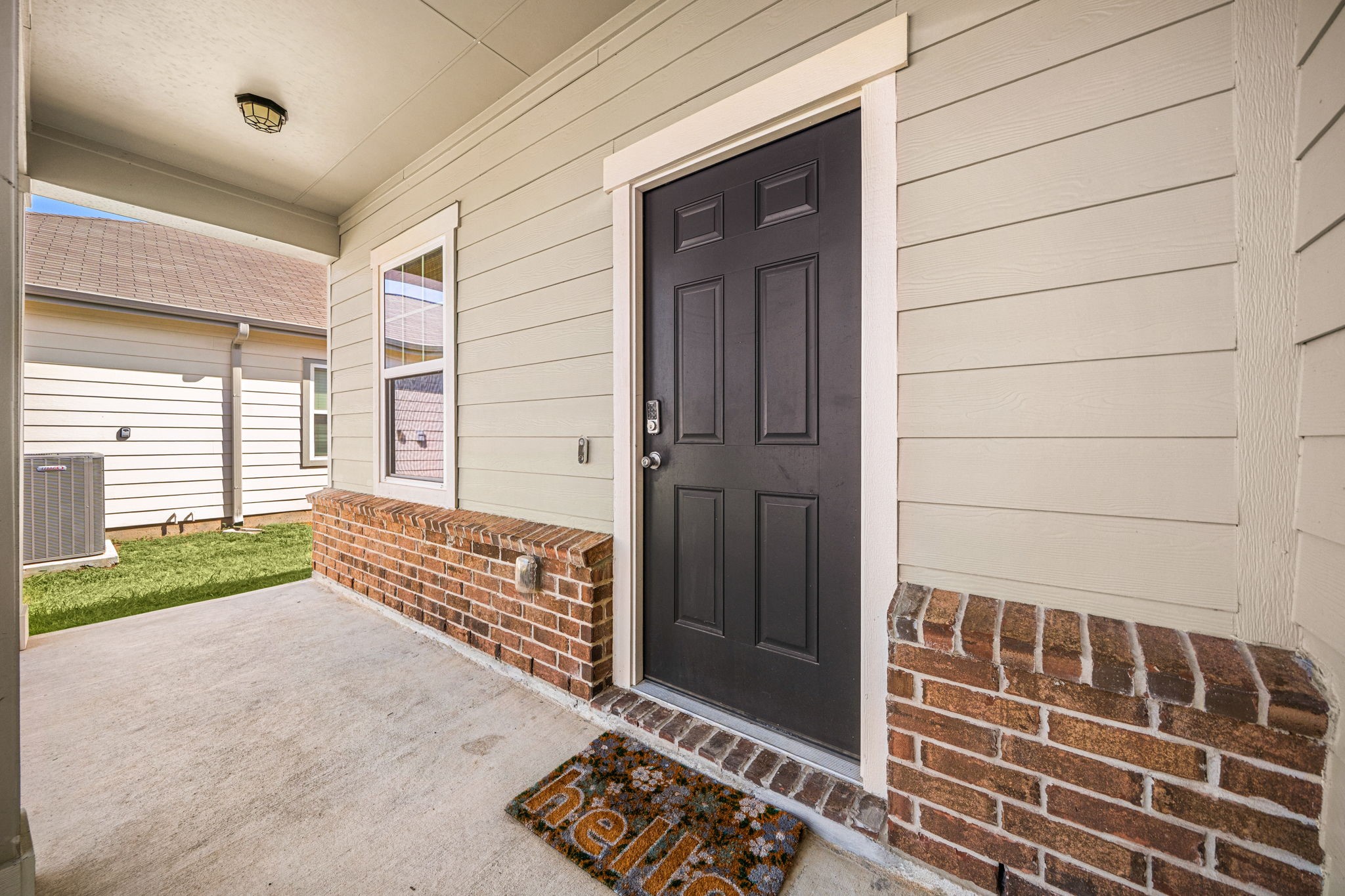 1073 Water Oak Lane Property Photo 3
