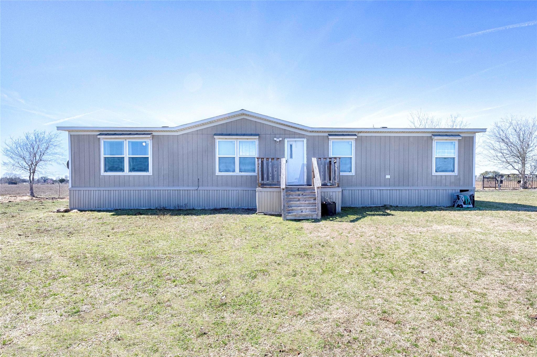 5133 W Us Highway 90 Property Photo 2