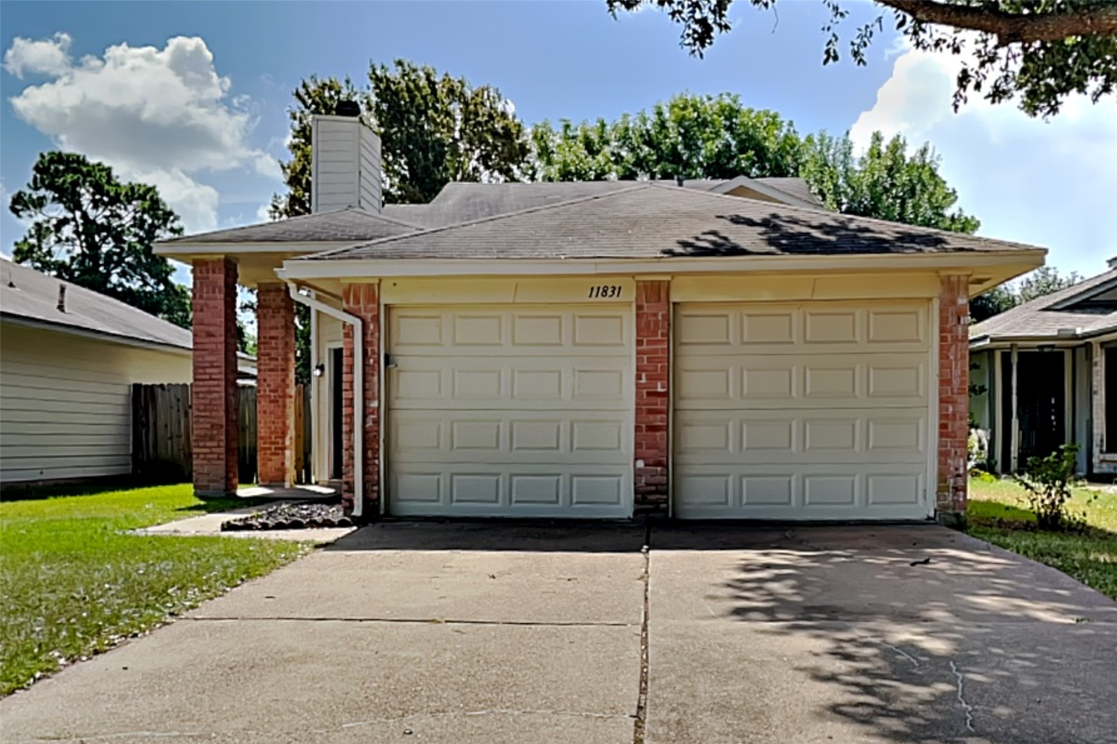 11831 Oakner Drive Property Photo 1