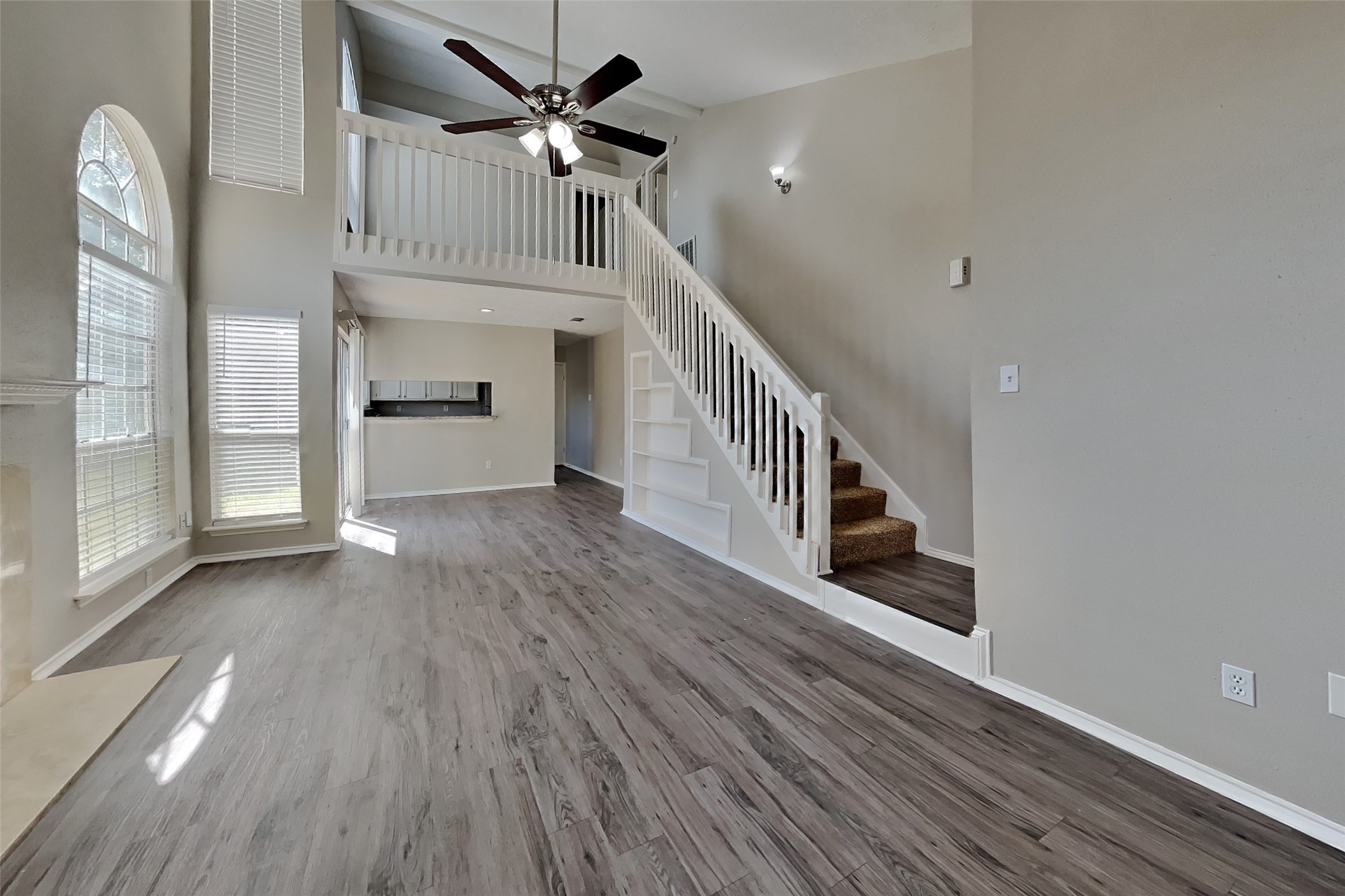 11831 Oakner Drive Property Photo 2