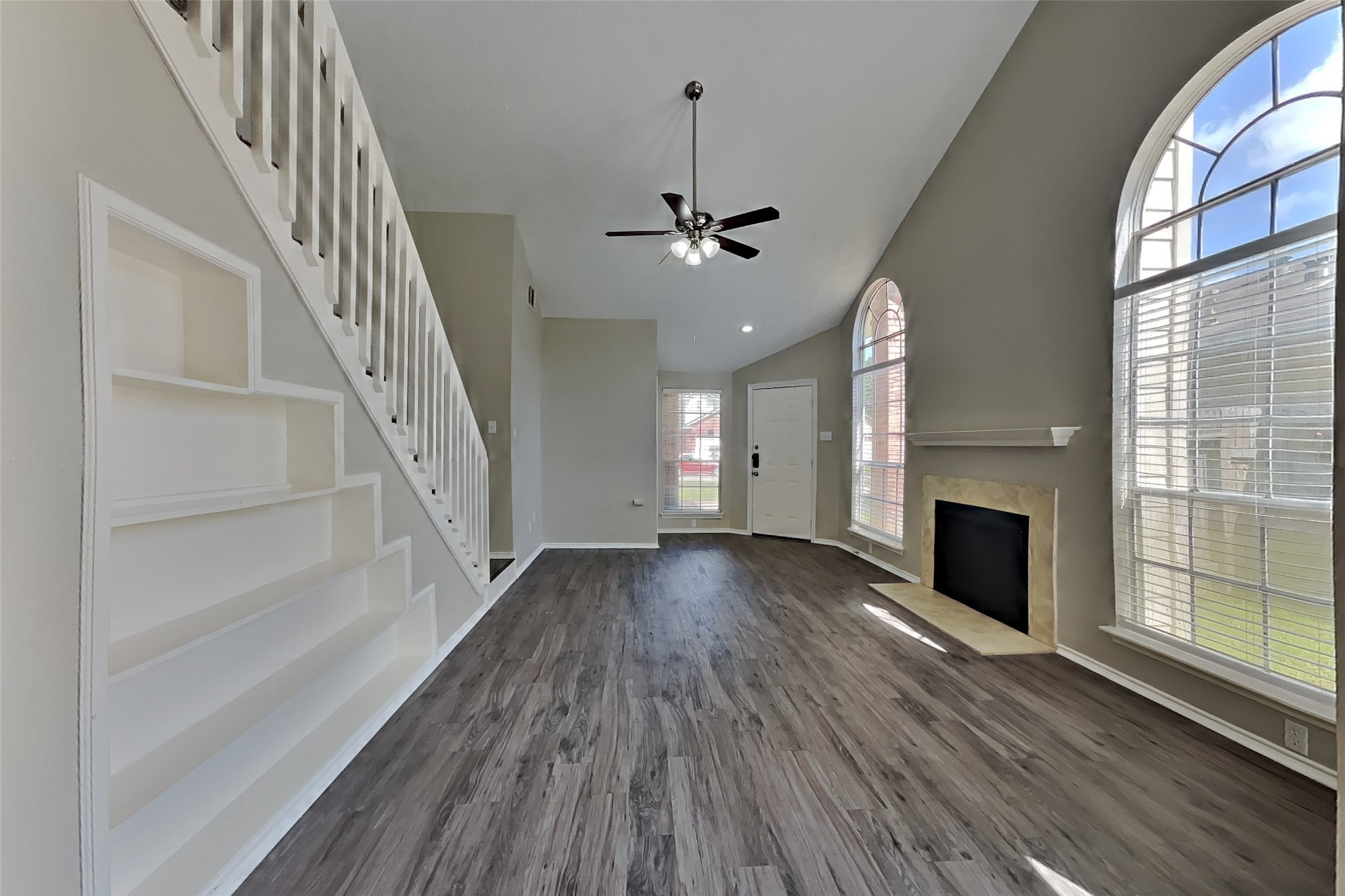 11831 Oakner Drive Property Photo 4
