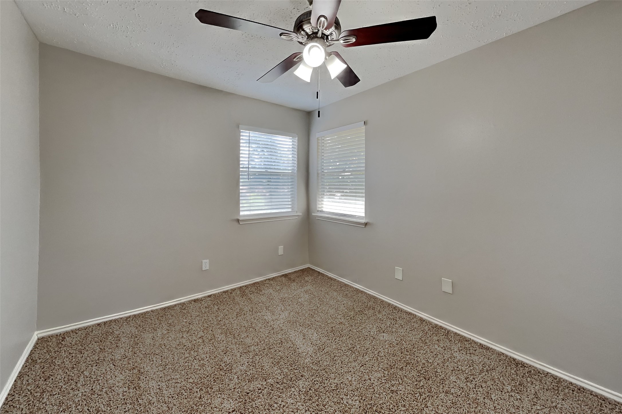 11831 Oakner Drive Property Photo 13
