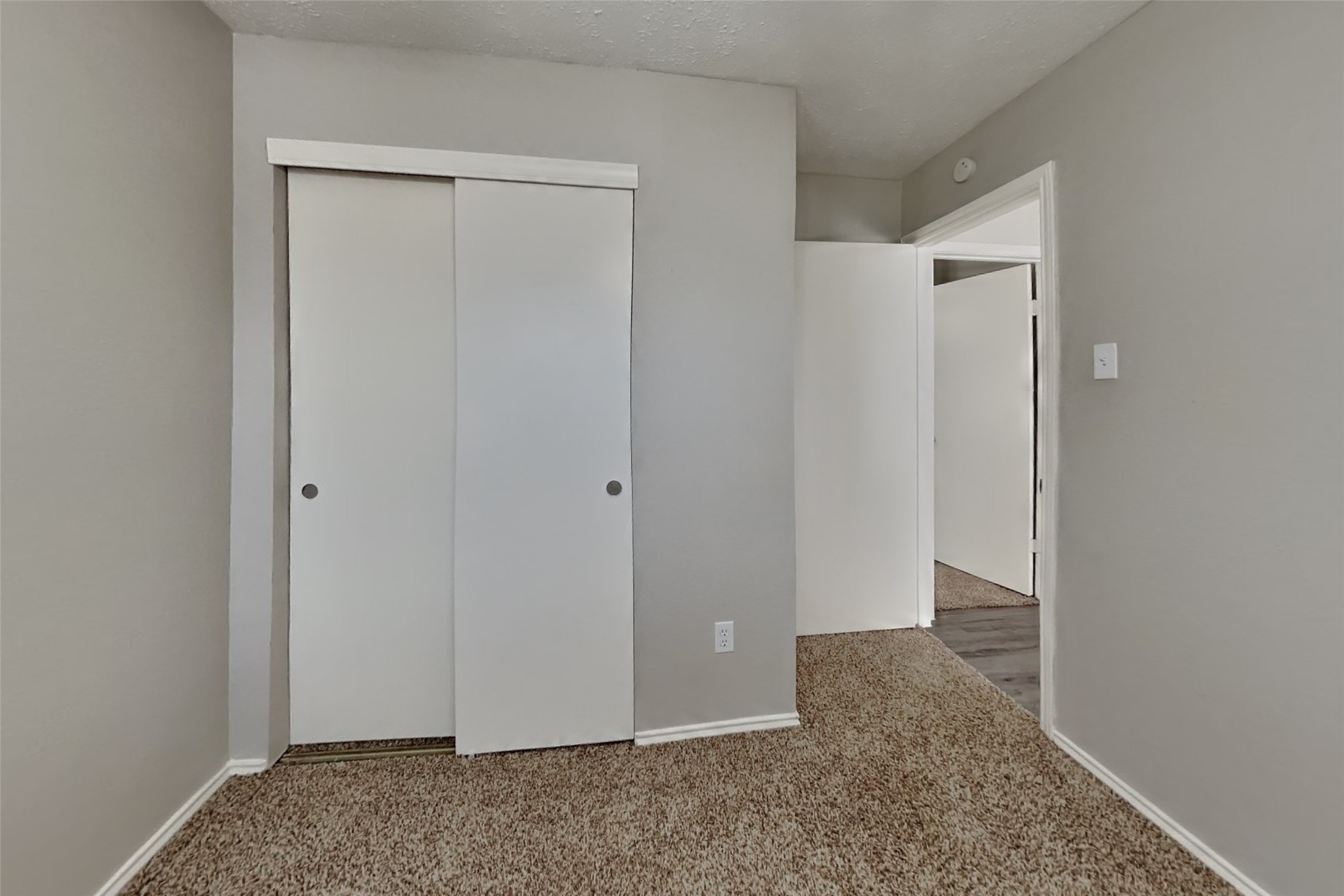 11831 Oakner Drive Property Photo 15