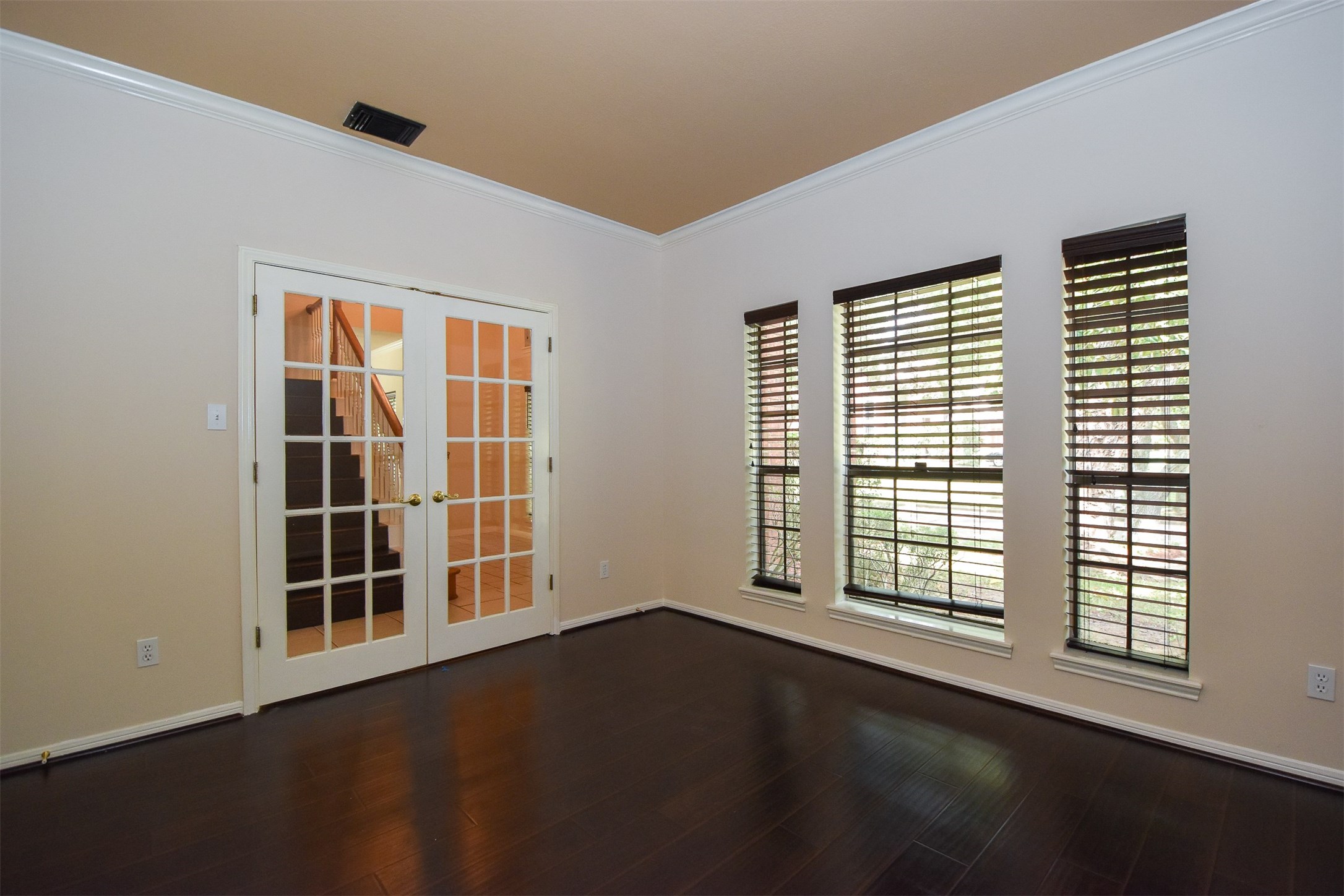 314 Spencers Glen Drive Property Photo 6