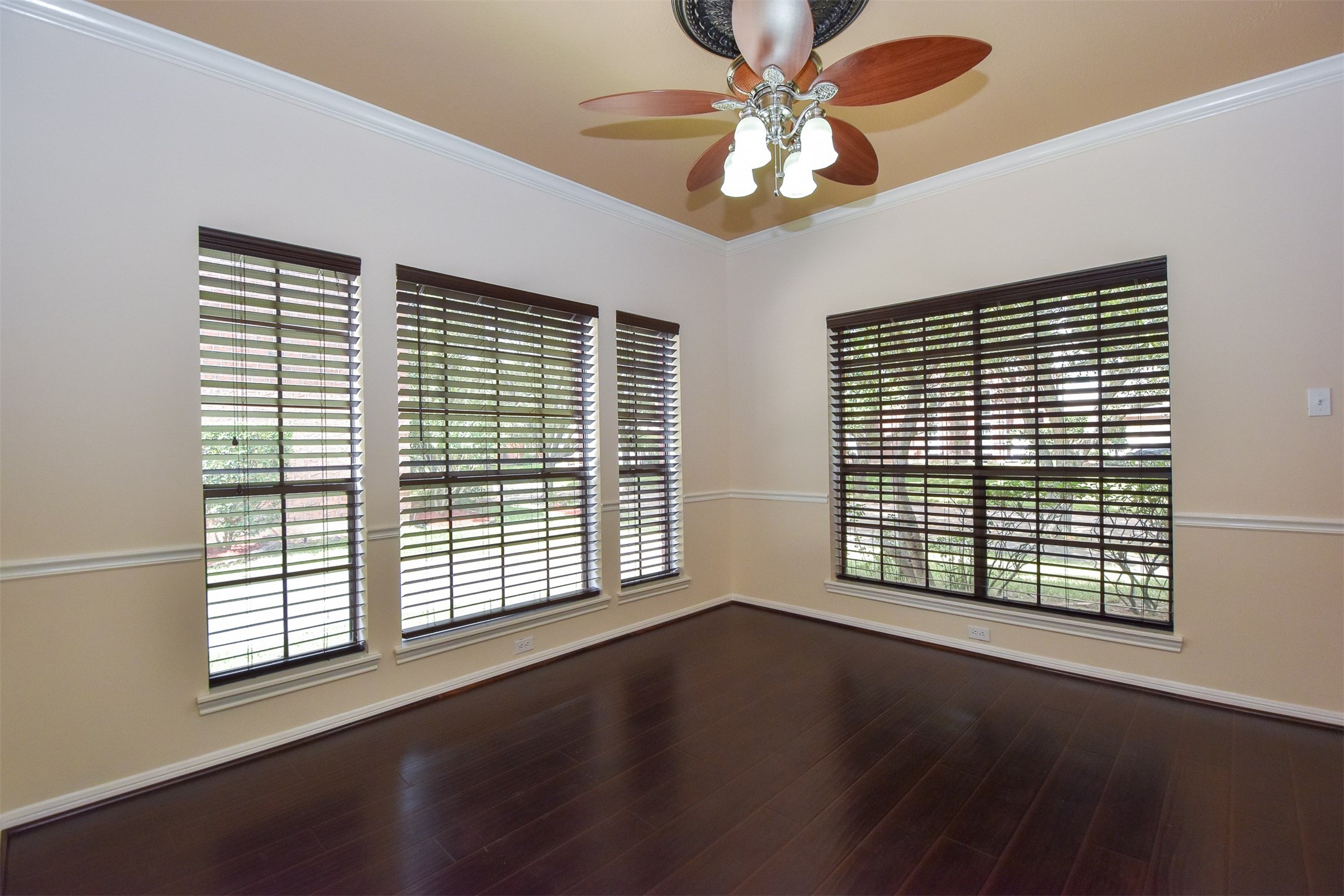 314 Spencers Glen Drive Property Photo 11