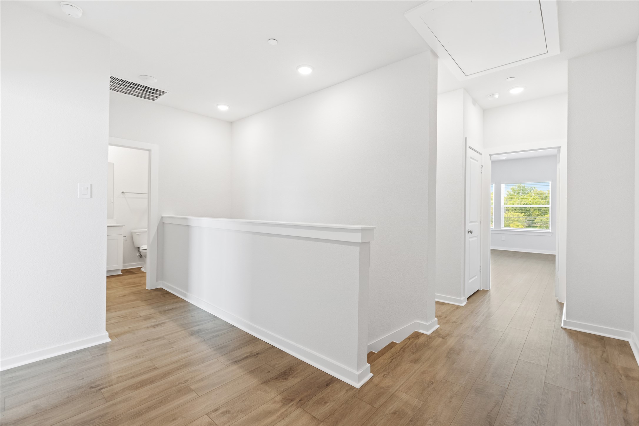 3015 Dovedale Street Property Photo 11