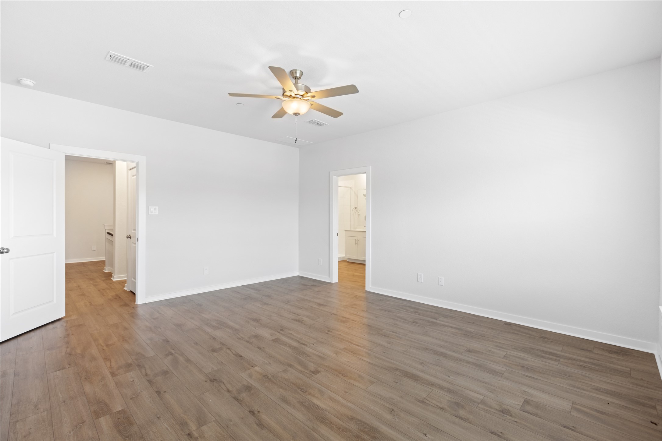 3015 Dovedale Street Property Photo 12