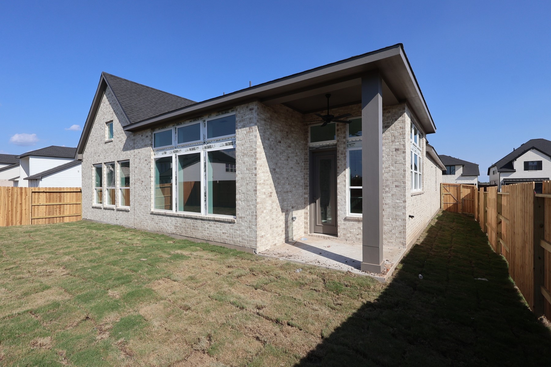 5018 Nesbit Path Property Photo 3