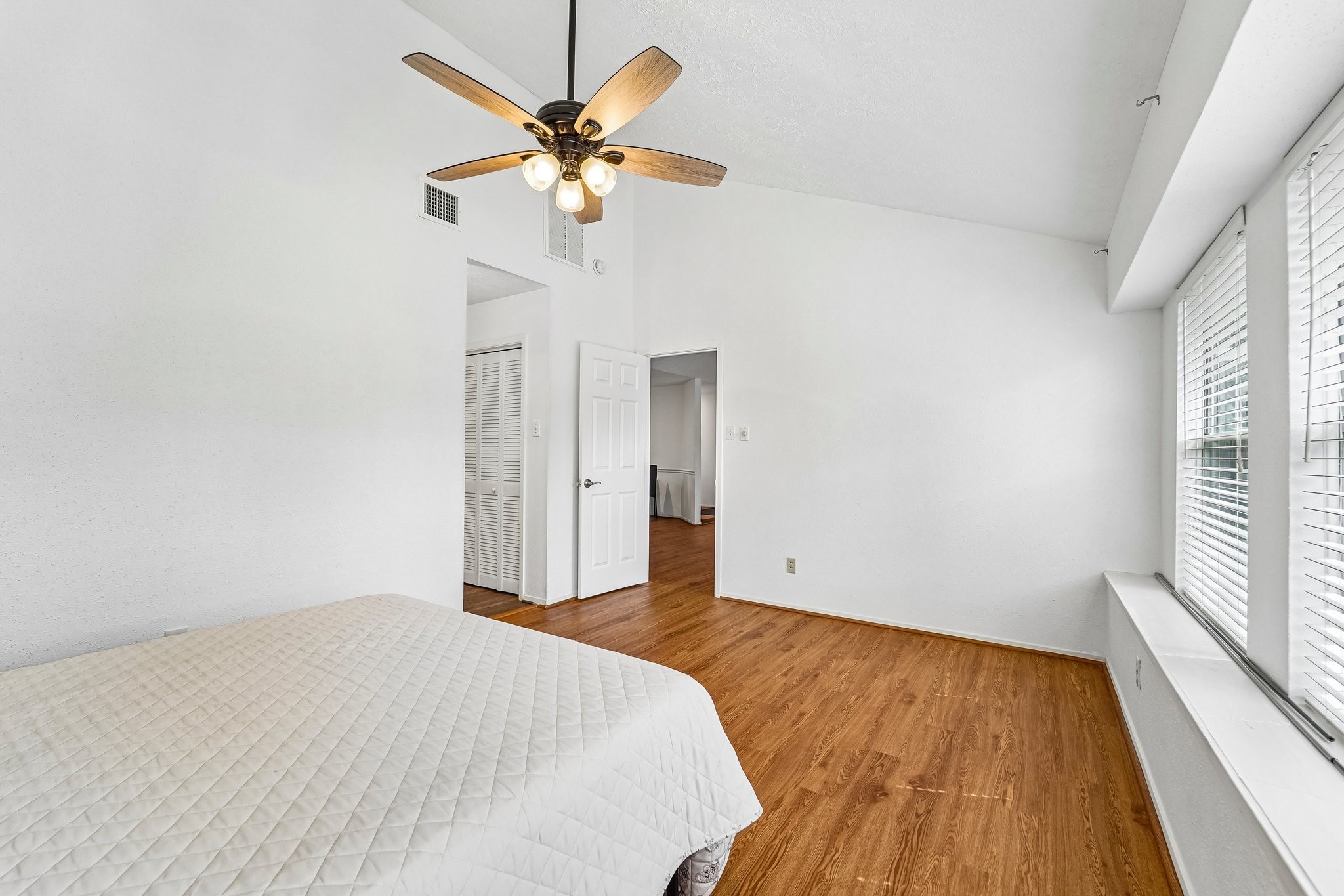 10219 Sand Pass Lane Property Photo 20