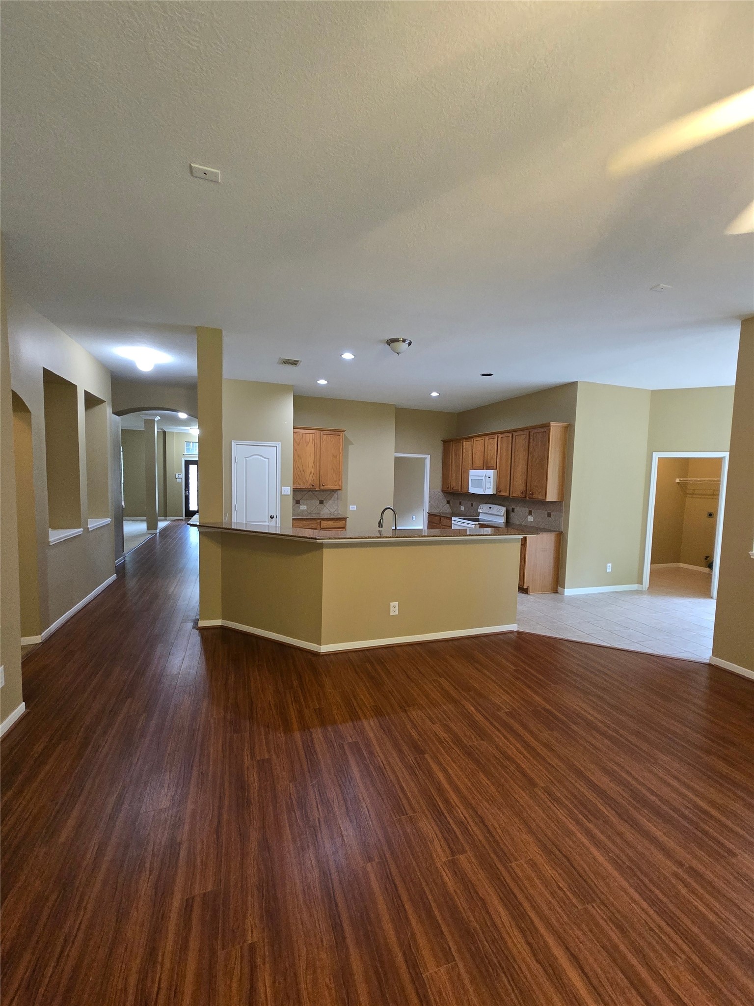 18330 Wild Lilac Trail Property Photo 6