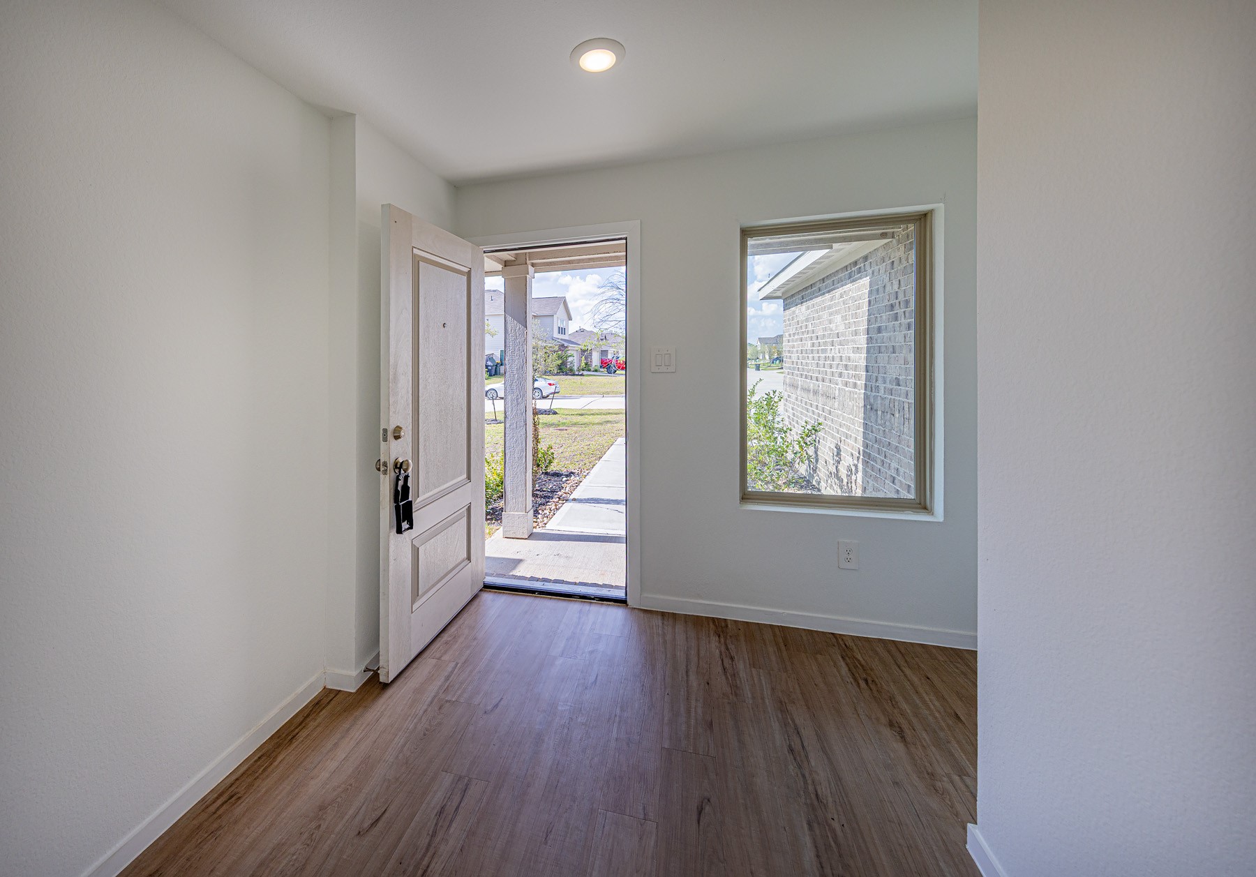 2430 Ridge Oak Drive Property Photo 5