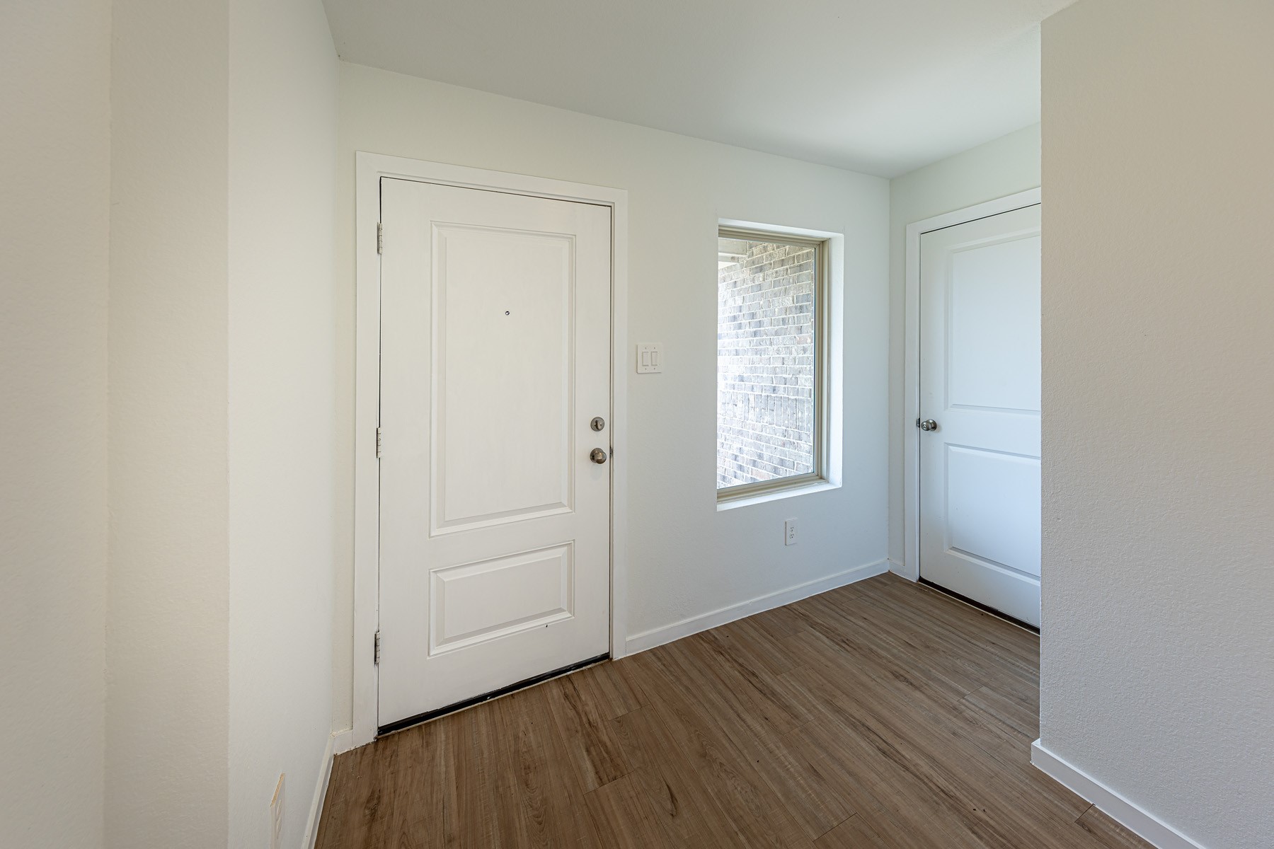 2430 Ridge Oak Drive Property Photo 6