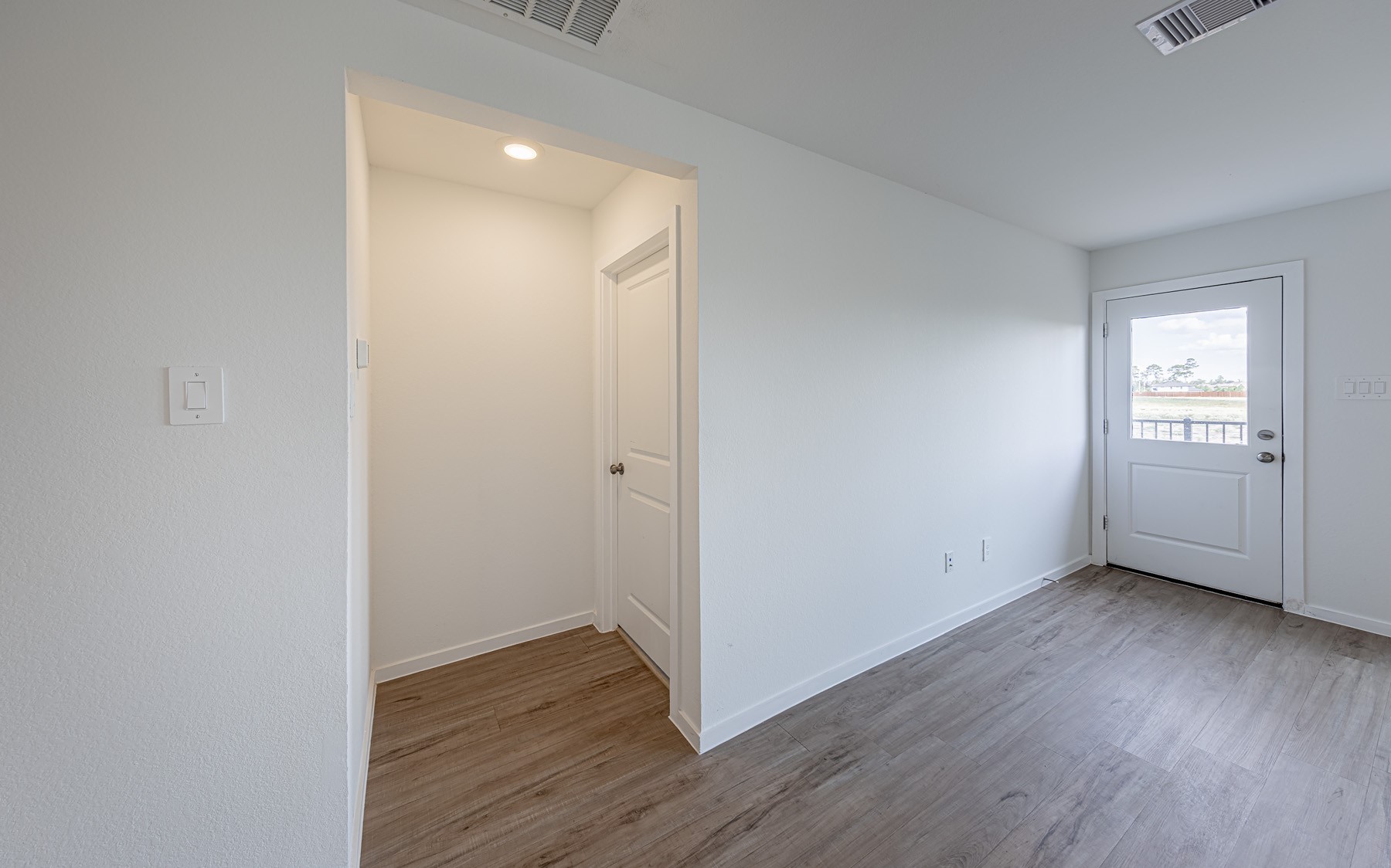 2430 Ridge Oak Drive Property Photo 16