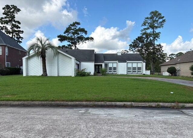 20407 Sunny Shores Drive Property Photo 1