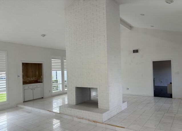 20407 Sunny Shores Drive Property Photo 5