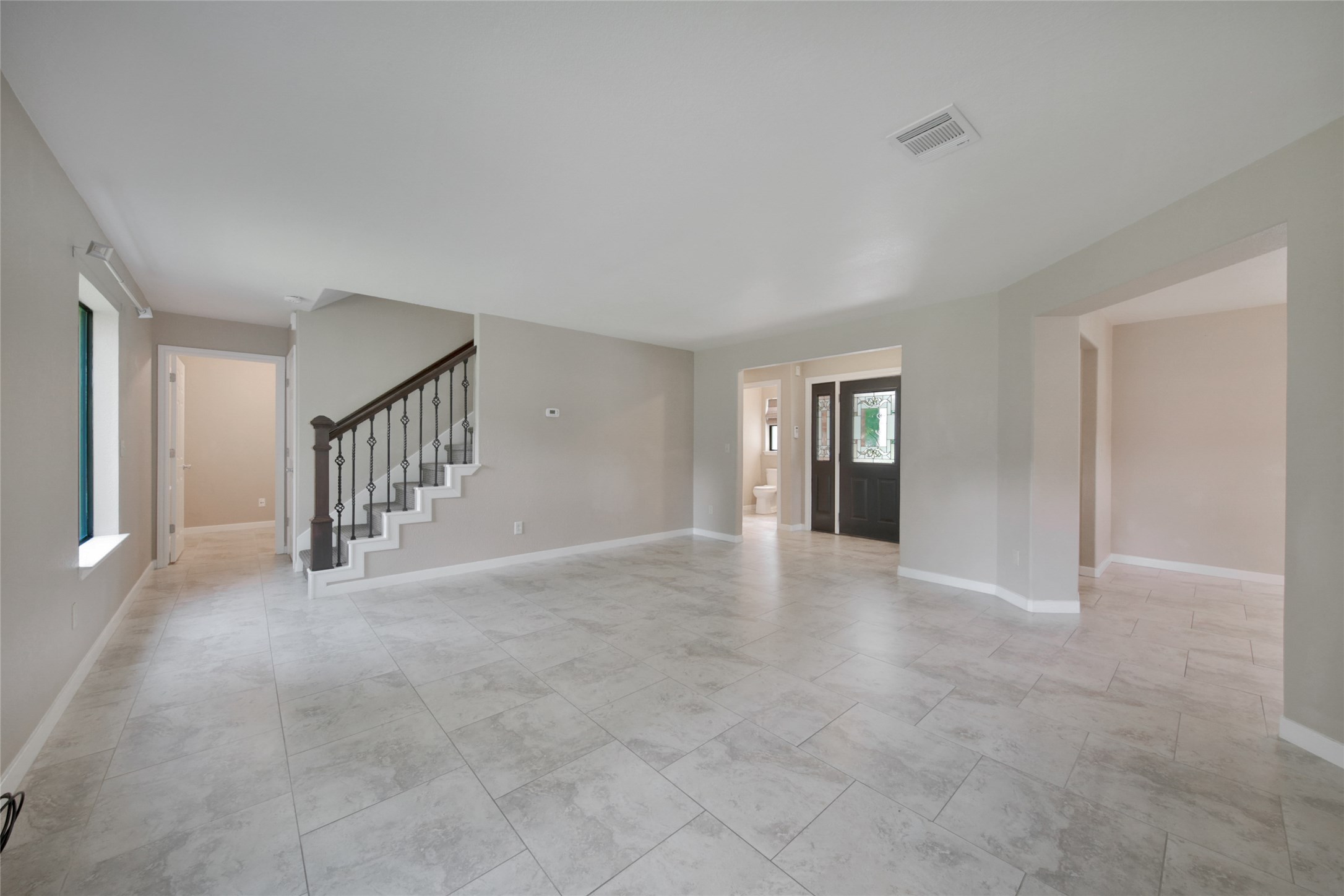 710 W Rollingwood Property Photo 5