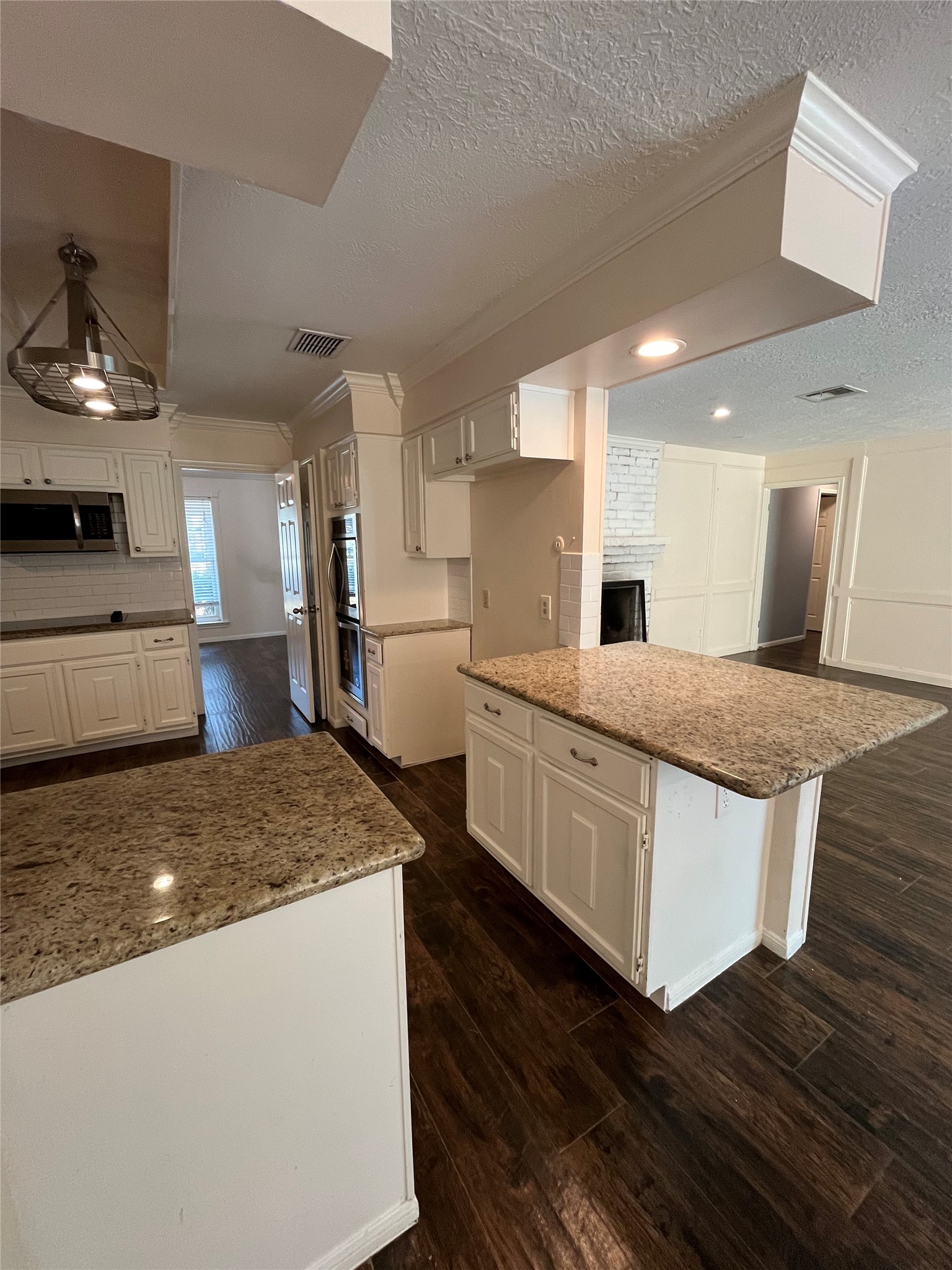 25423 Fairbrook Lane Property Photo 7