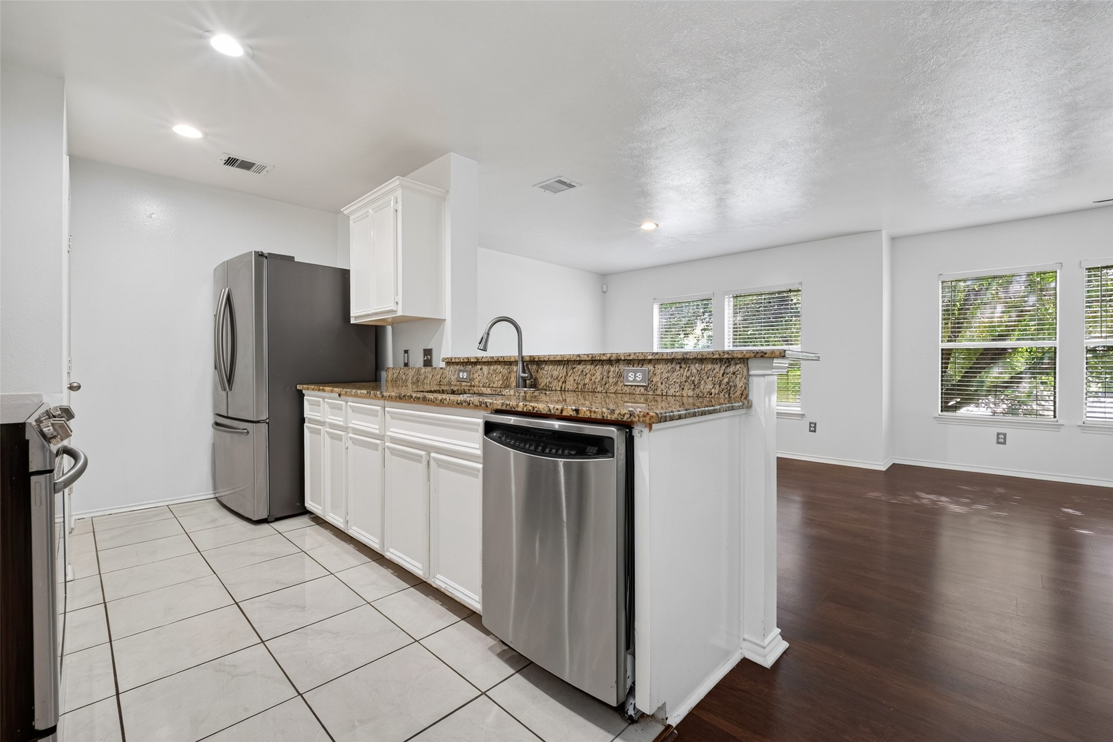 2735 Woodridge Manor Drive Property Photo 16
