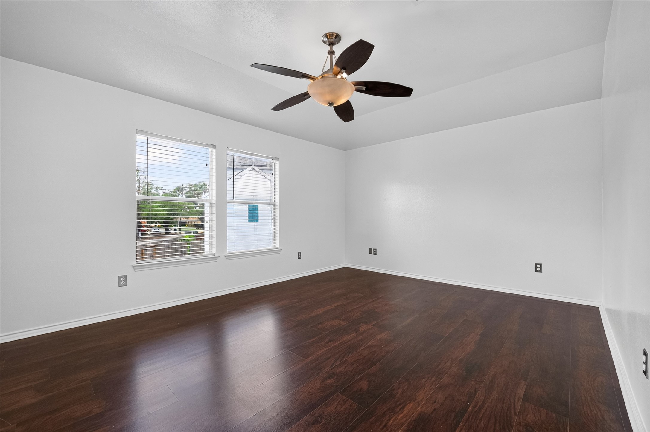 2735 Woodridge Manor Drive Property Photo 19