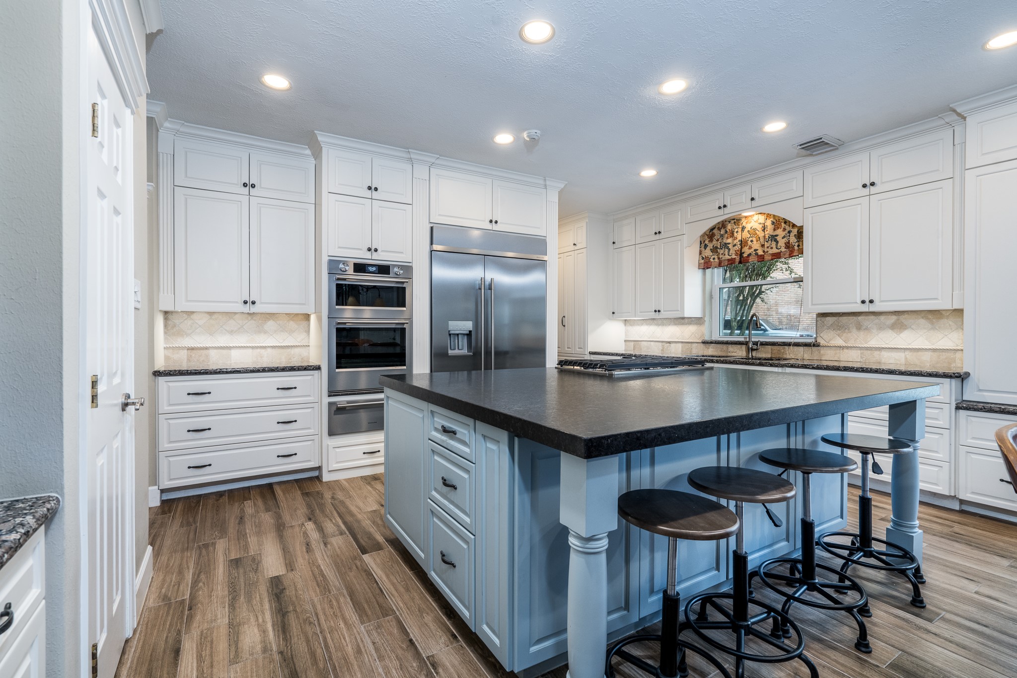 7006 Racquet Court Property Photo 15