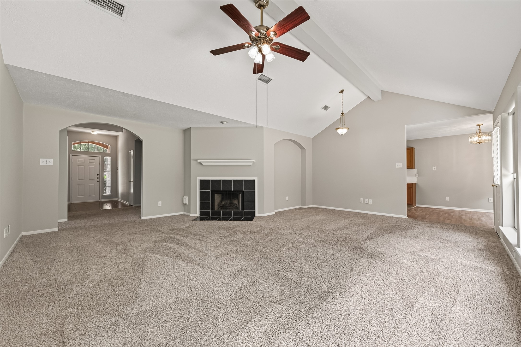 17123 Pecan Acres Drive Property Photo 4